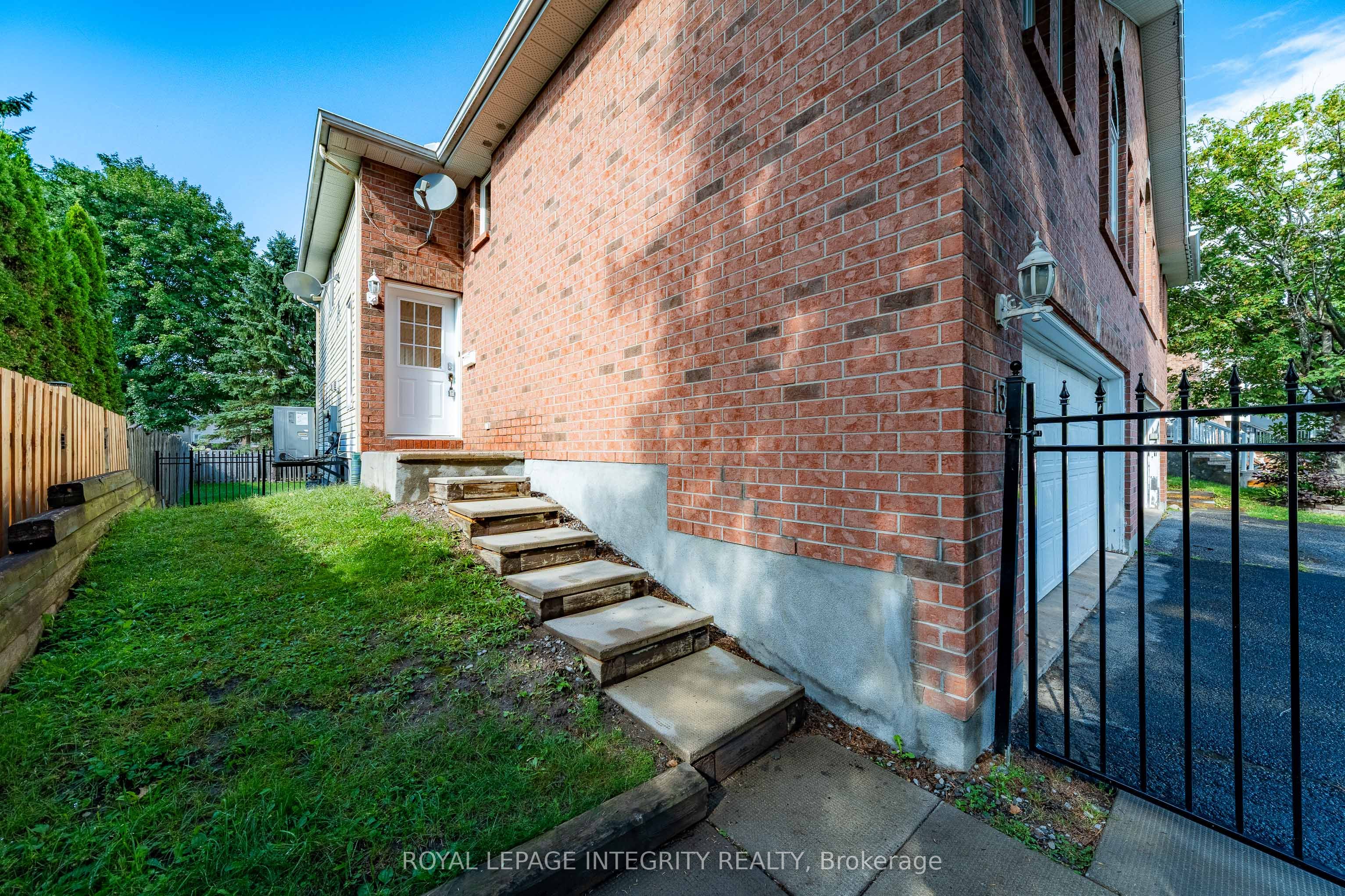 133 Mountshannon Drive, Barrhaven, ON K2J 4M5 photo 4