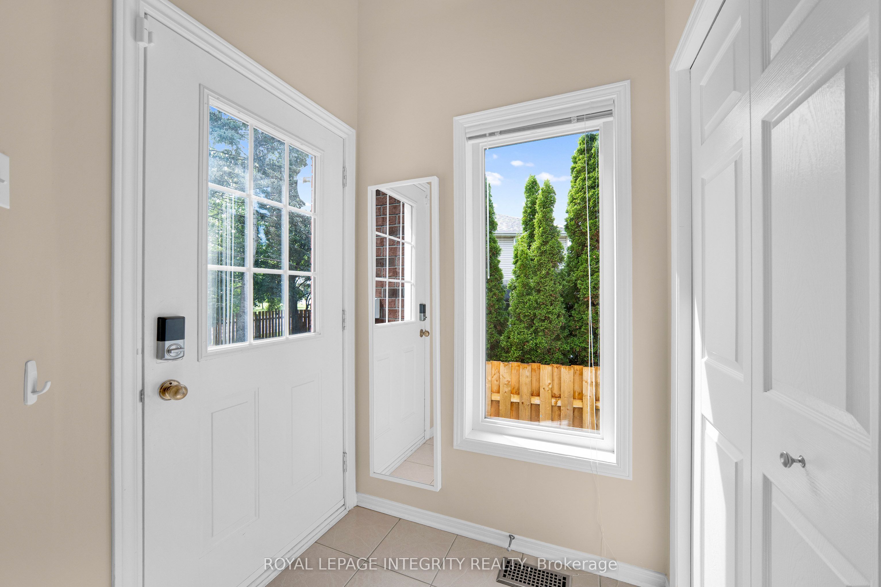 133 Mountshannon Drive, Barrhaven, ON K2J 4M5 photo 5