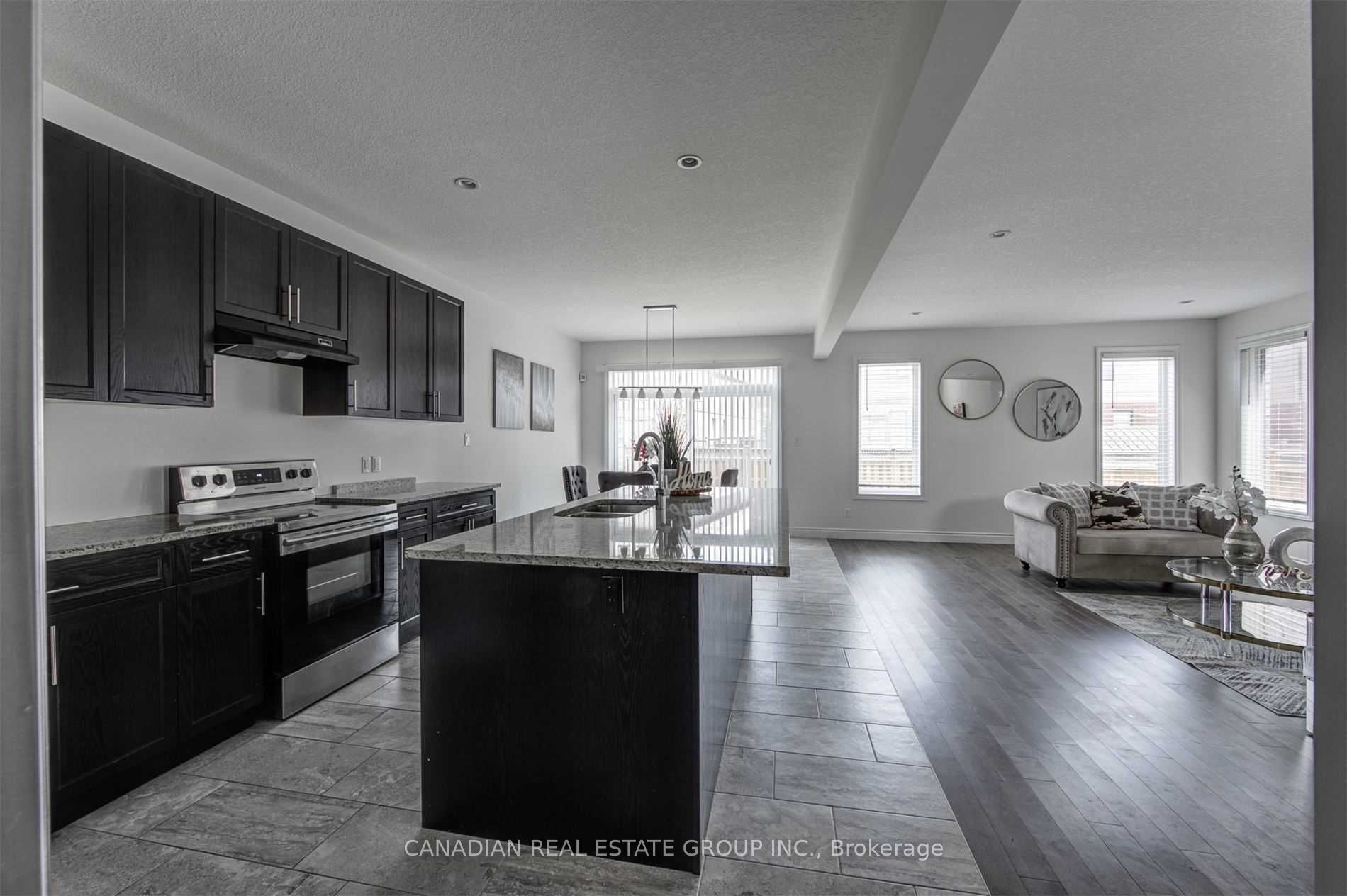 1562 Noah Bend, London North, ON N6G 0T2 photo 4