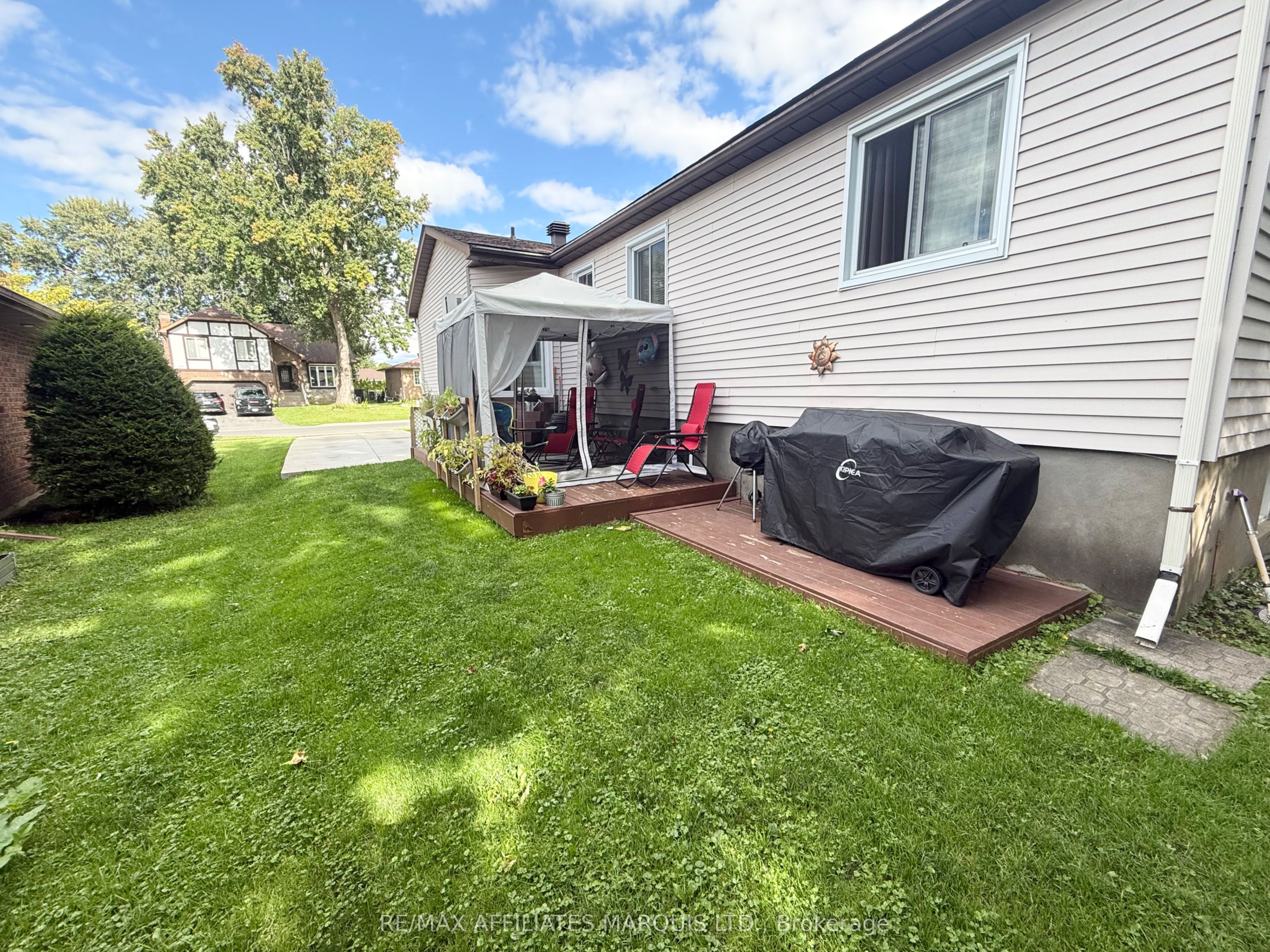 574 Lynwood Drive, Cornwall, ON K6H 5X5 photo 3