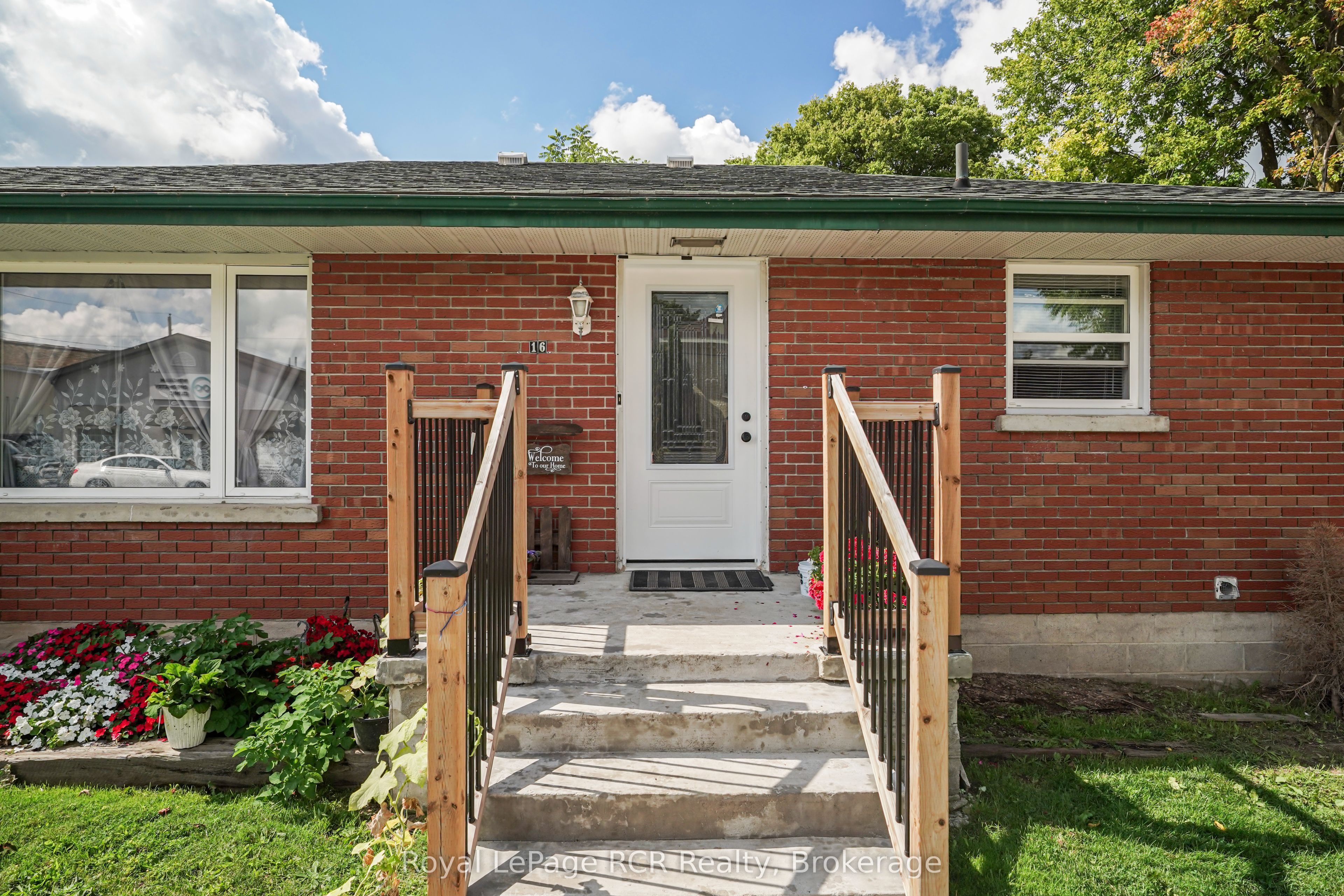 16 Patrick Street W, North Huron, ON N0G 2W0 photo 4