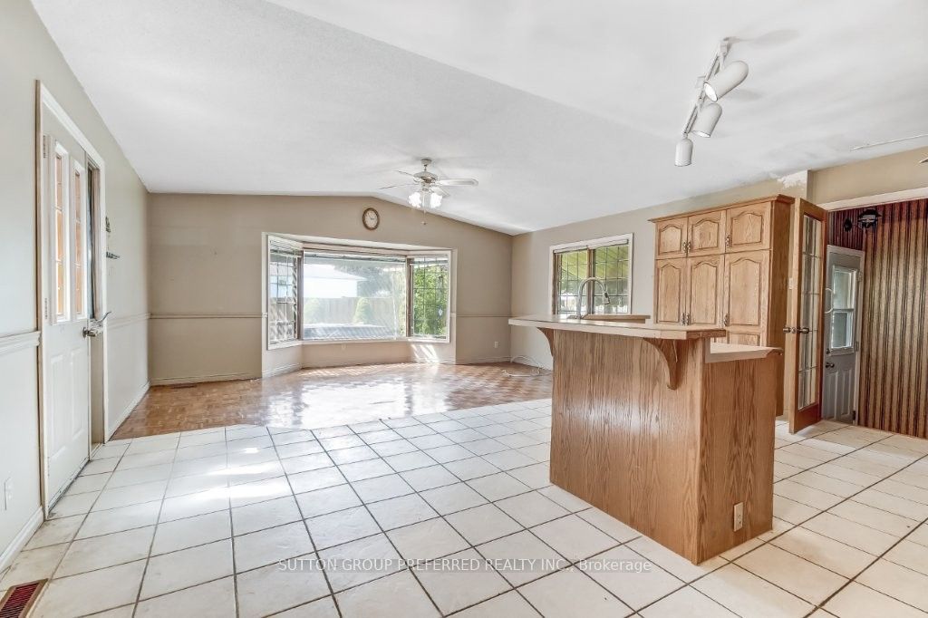 1 Pickwick Place, London East, ON N5V 2P6 photo 4