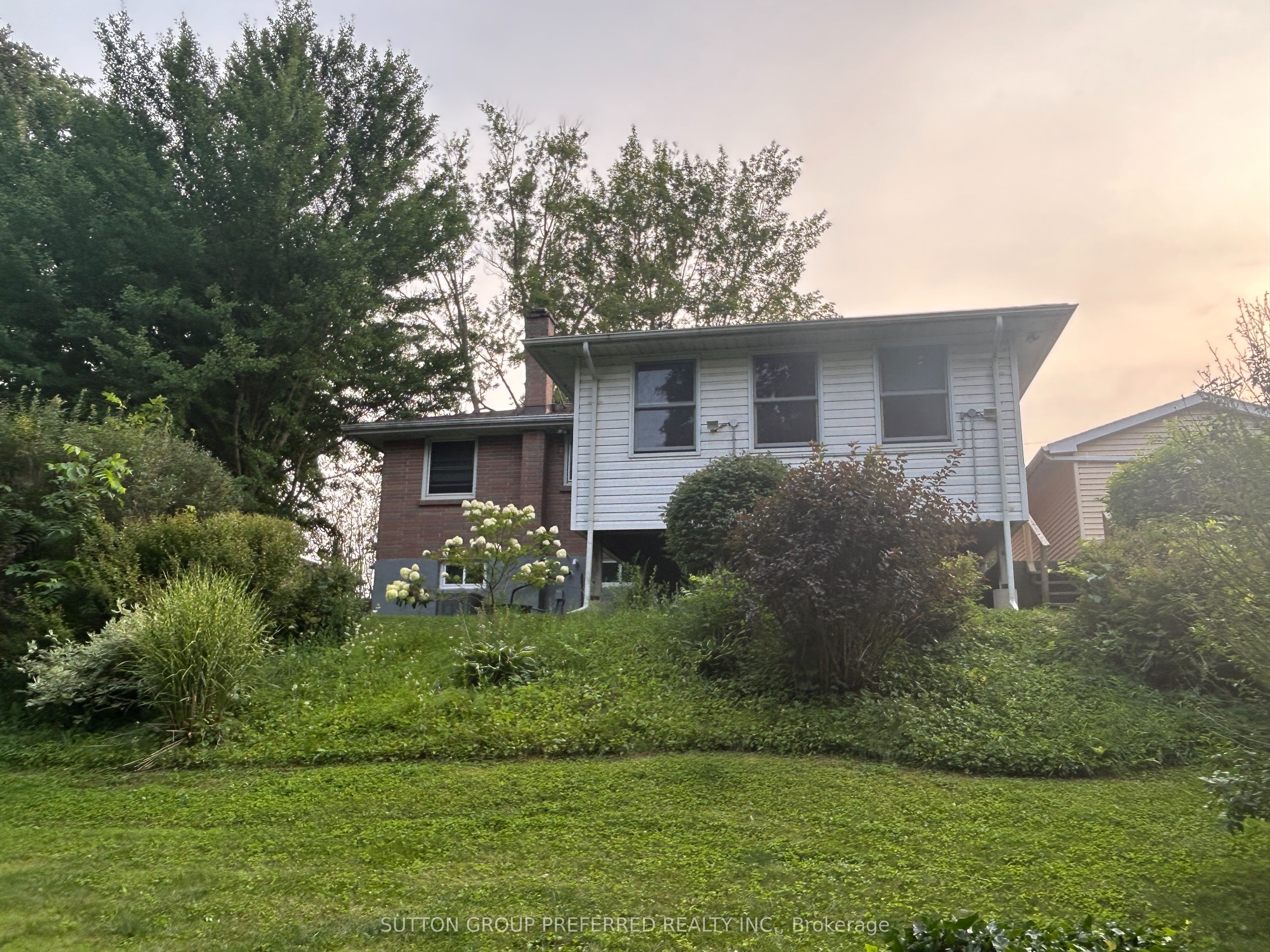 164 McKeand Street, Ingersoll, ON N5C 3H9 photo 3