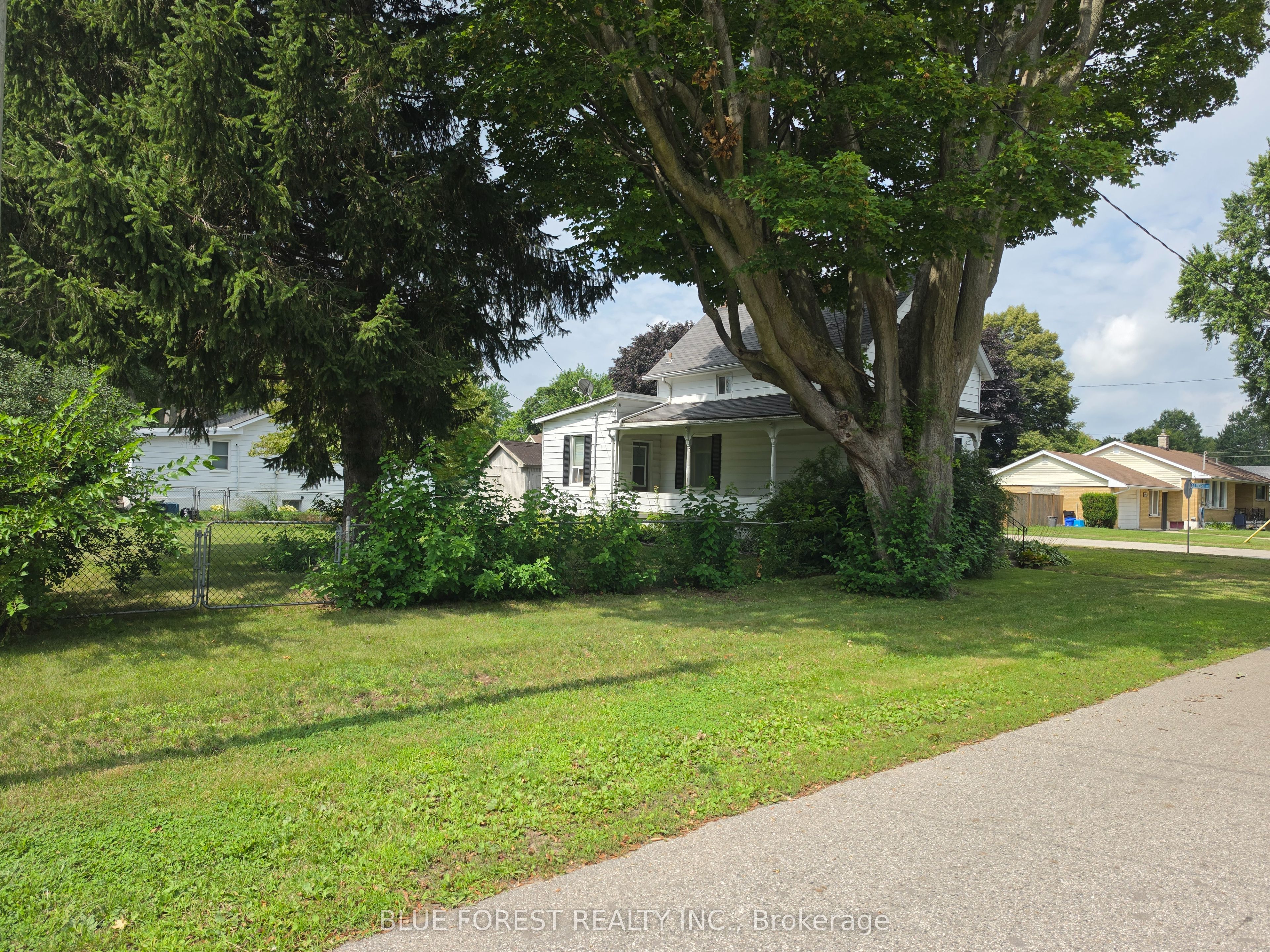 248 Ridout Street, West Elgin, ON N0L 2C0 photo 2