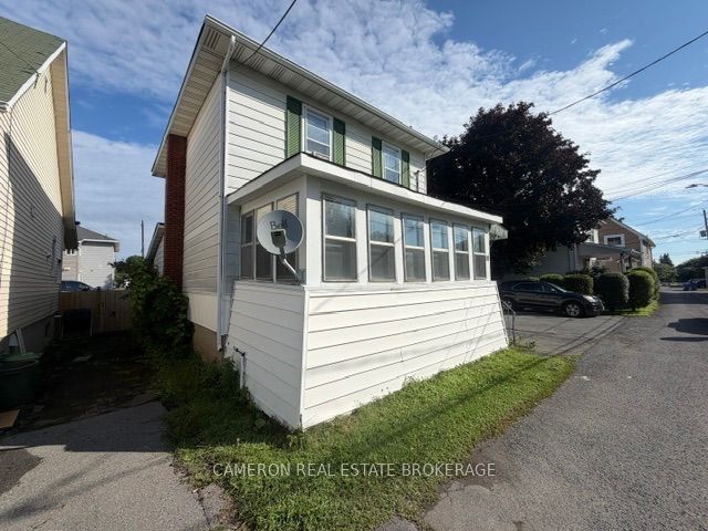10 Pine Lane, Cornwall, ON K6J 1B2 photo 2