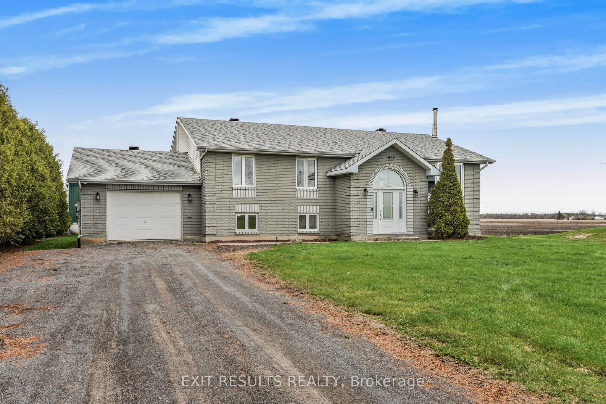 1887 Champlain Street, Out of Area, ON K0A 1N0 photo 3