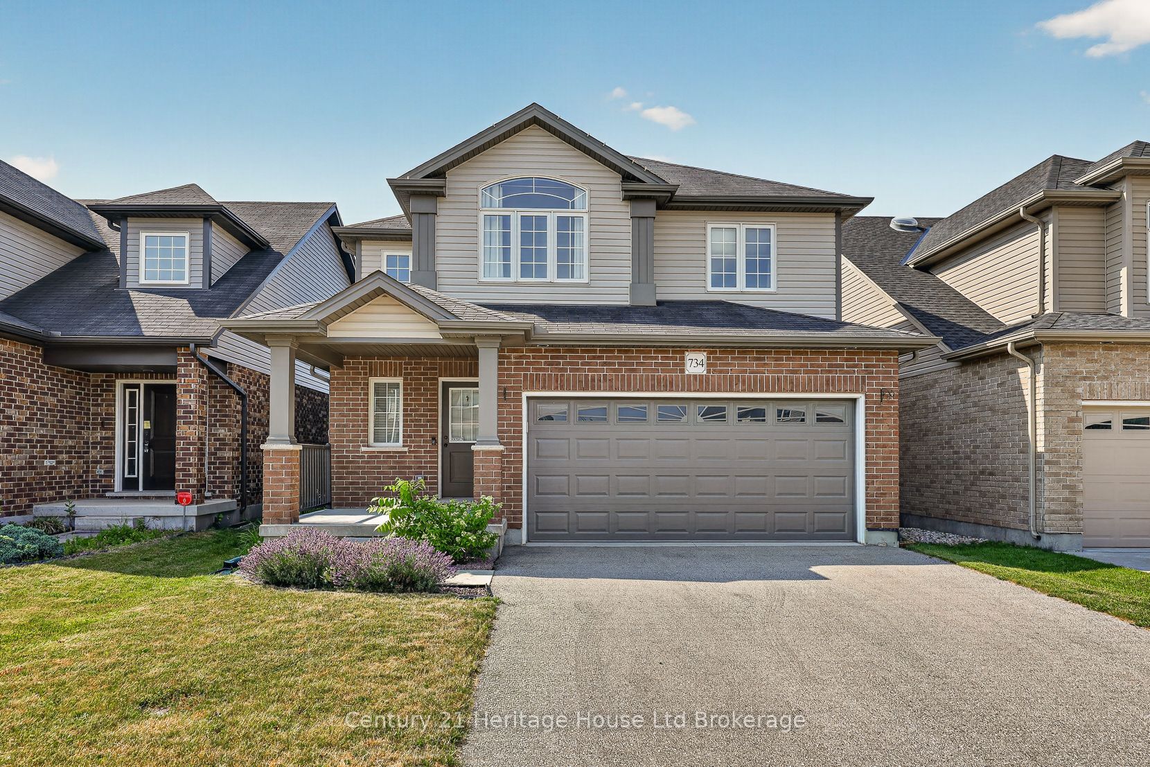 734 Frontenac Crescent, Woodstock, ON N4V 0B1 photo 2