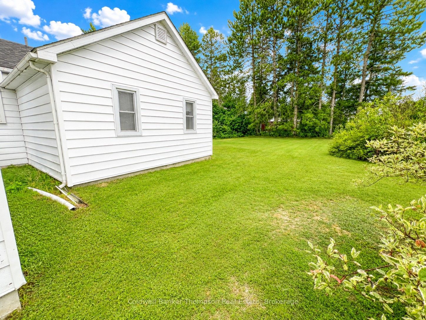 18 Eagle Lake Road, South River, ON P0A 1X0 photo 2