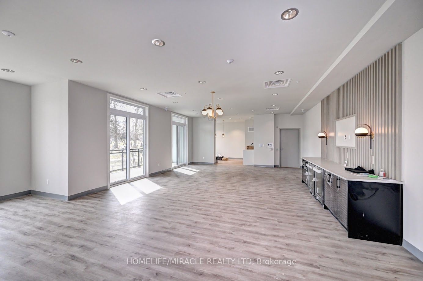 107 ROGERS Street 110, Waterloo, ON N2J 0G3 photo 3