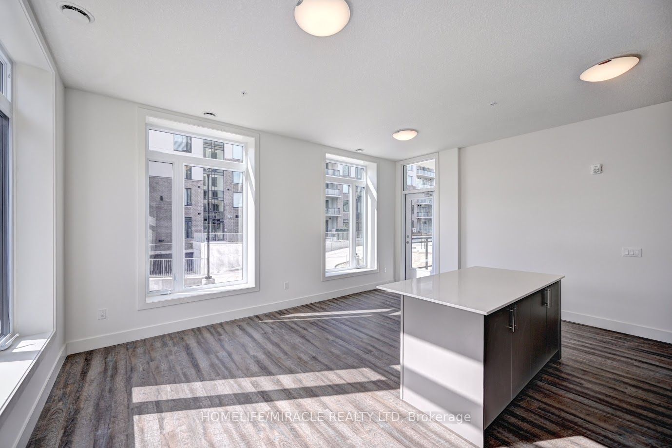 107 ROGERS Street 110, Waterloo, ON N2J 0G3 photo 5