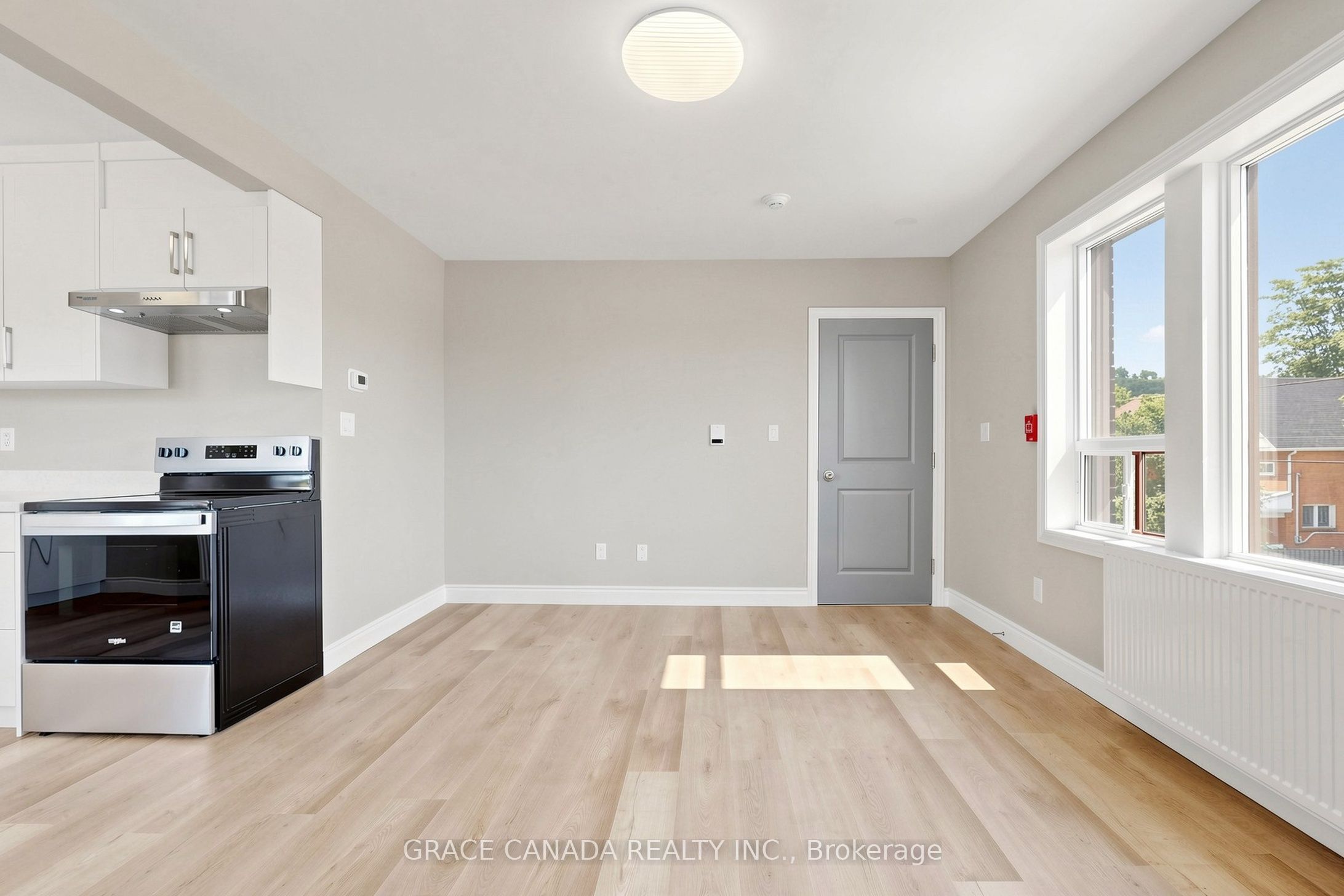 71 Sanford Avenue S, Hamilton, ON L8M 2G7 photo 4