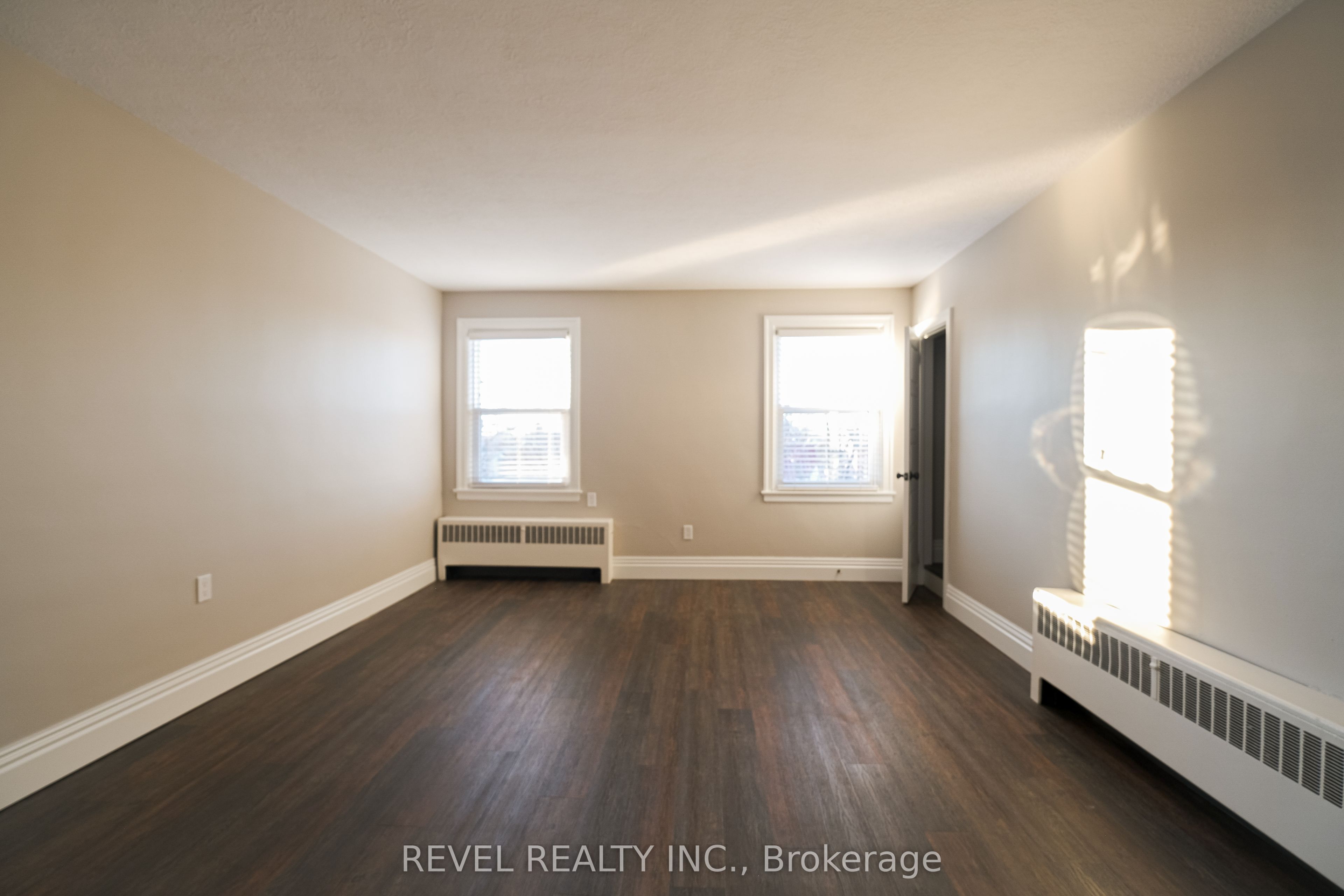 350 N Simcoe Street N #3, Peterborough, ON L1G 4T6