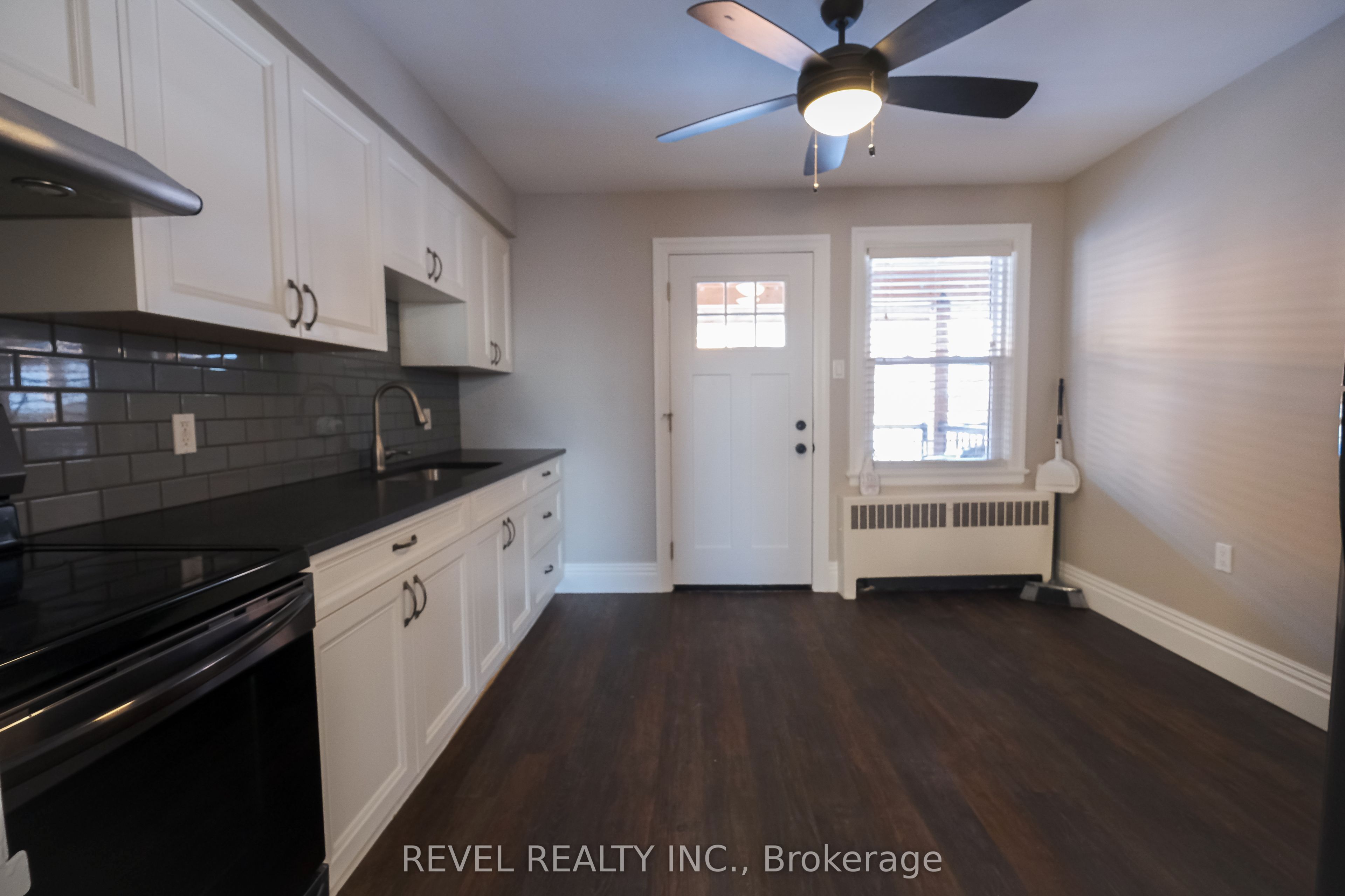 350 N Simcoe Street N #3, Peterborough, ON L1G 4T6 photo 3