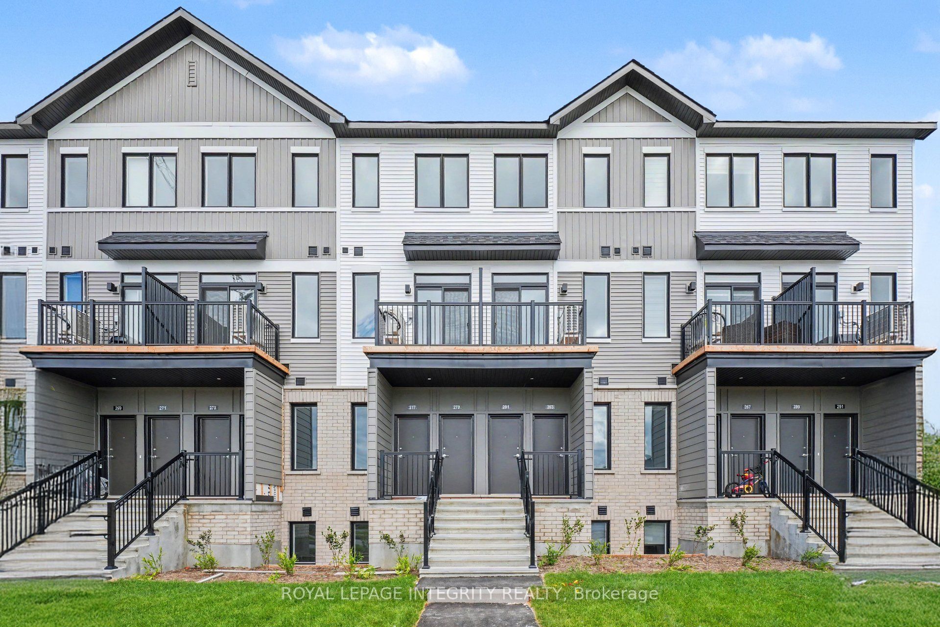 281 Lamarche Avenue, Orleans - Convent Glen and Area, ON K1W 0M5