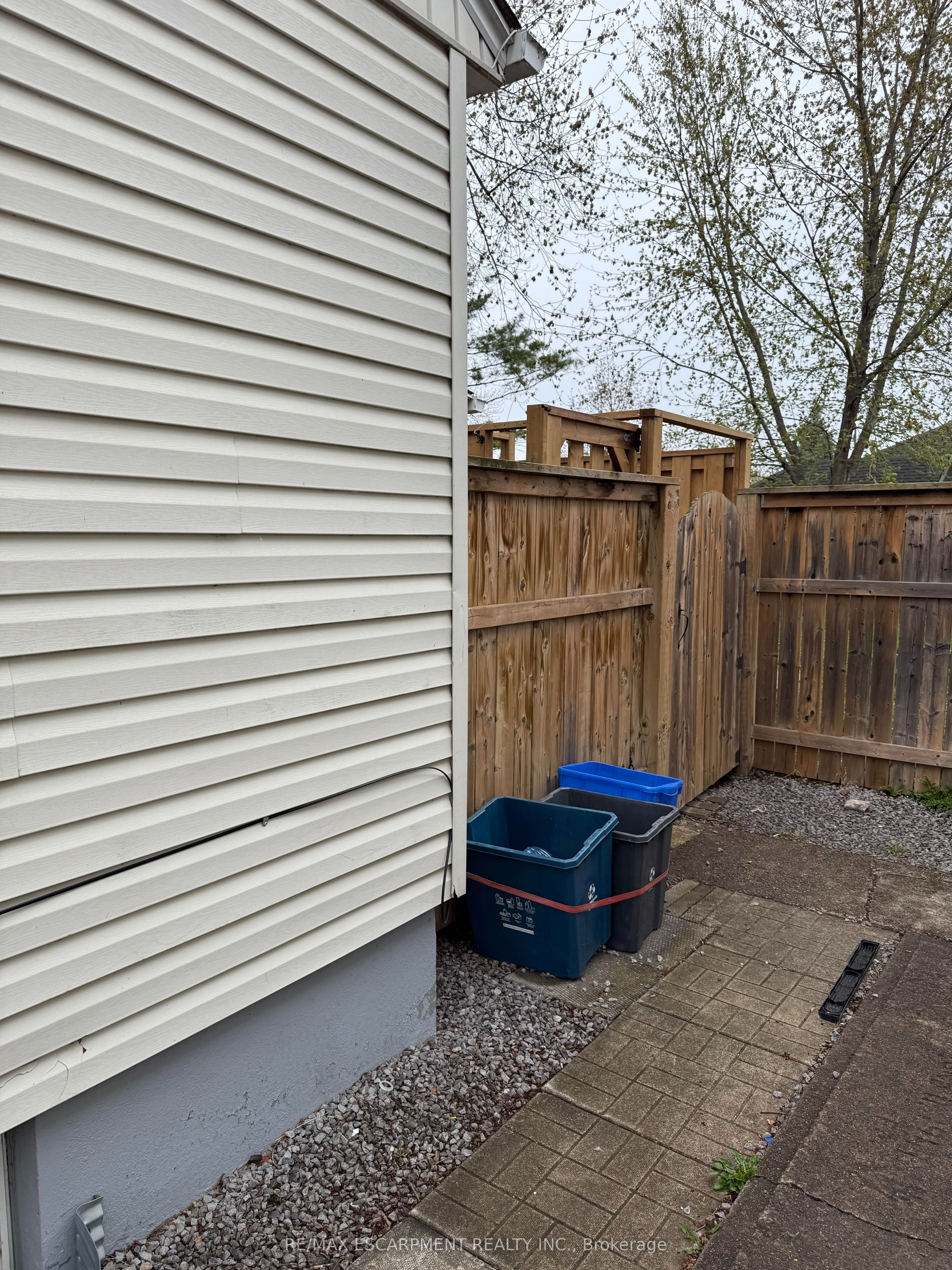 41 Beamer Avenue 2, St. Catharines, ON L2M 2L6 photo 3