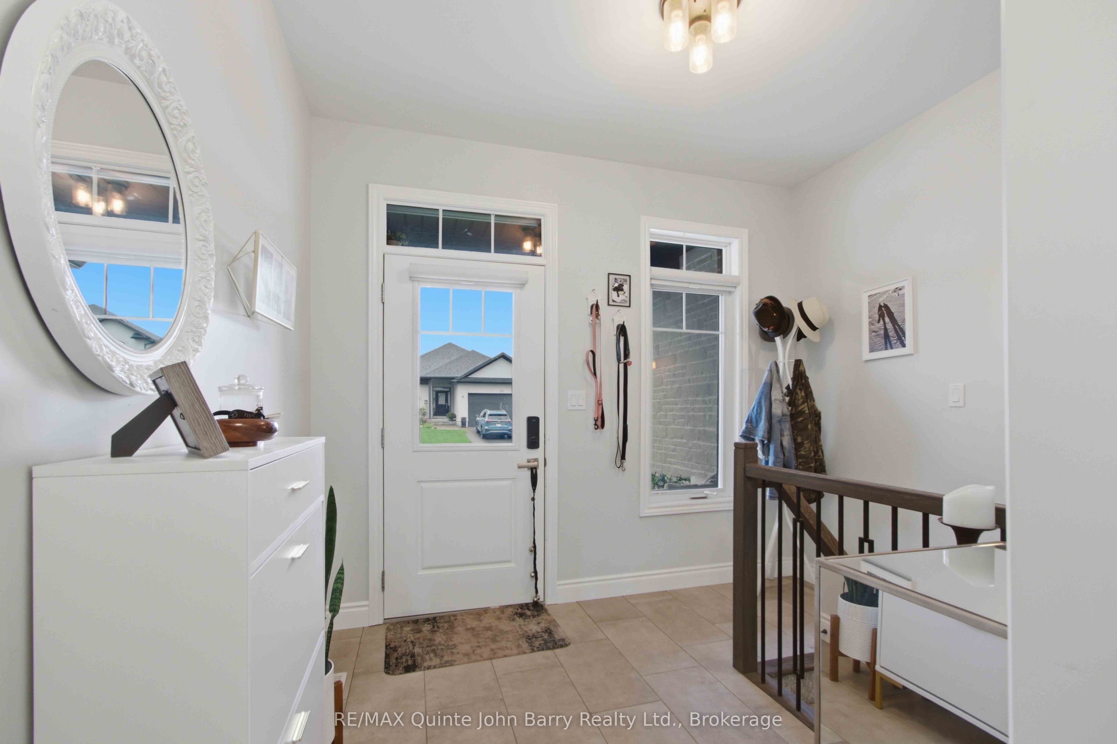 28 Raycroft Drive, Belleville, ON K8N 0R4 photo 3