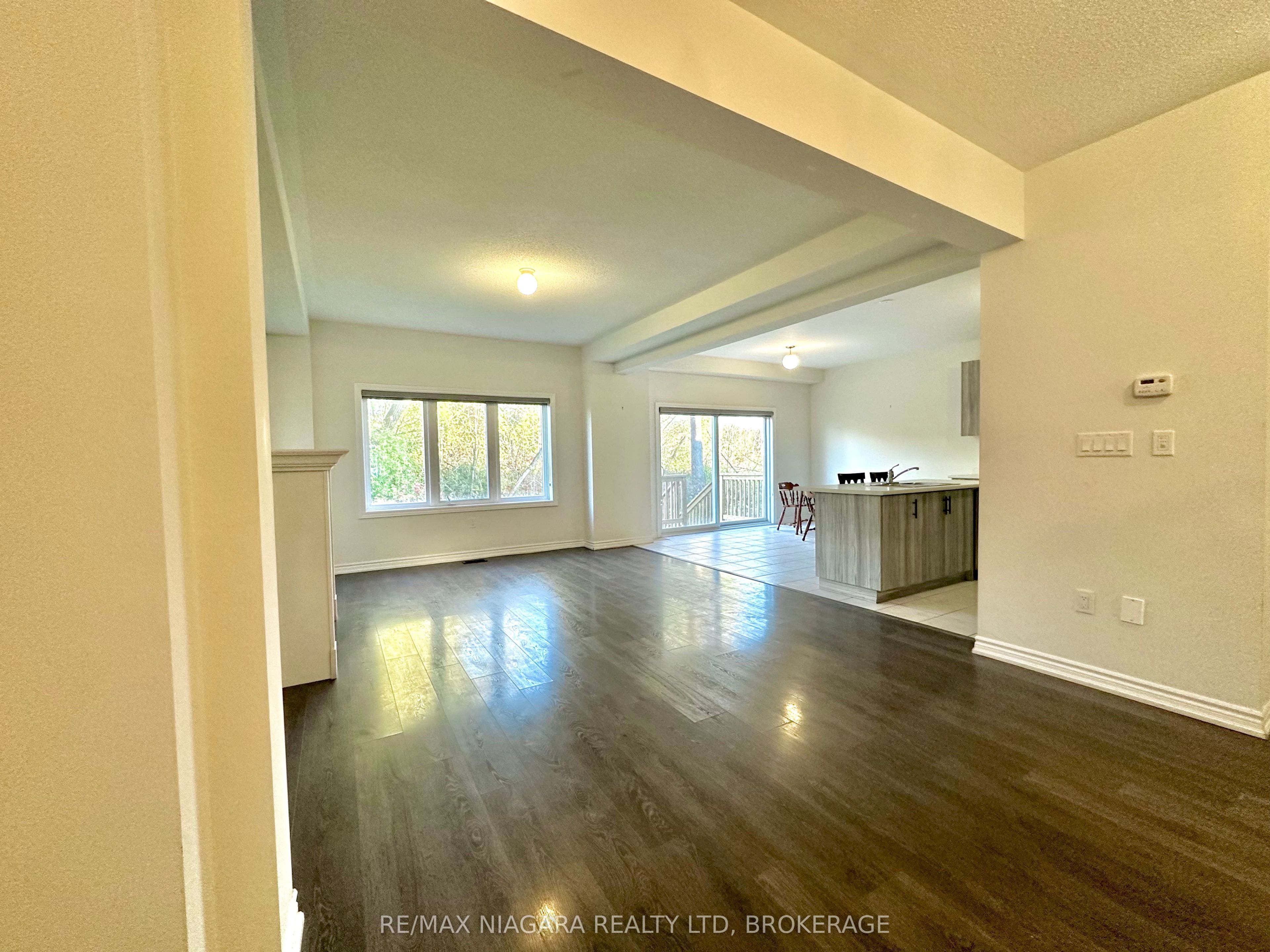 132 COTTONWOOD Crescent, Welland, ON L3B 6C5 photo 5