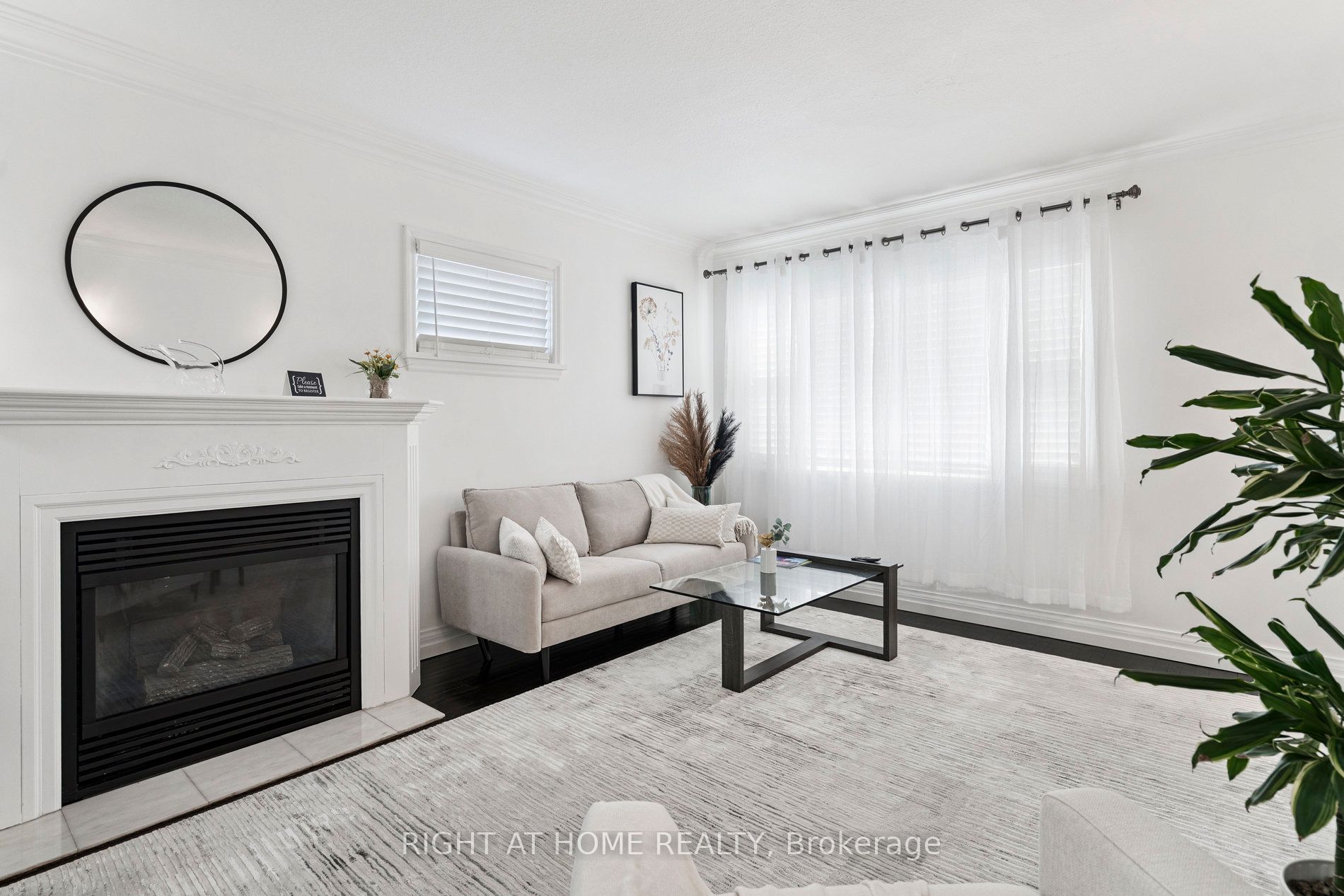 105 Glenridge Avenue, St. Catharines, ON L2R 4X5 photo 3
