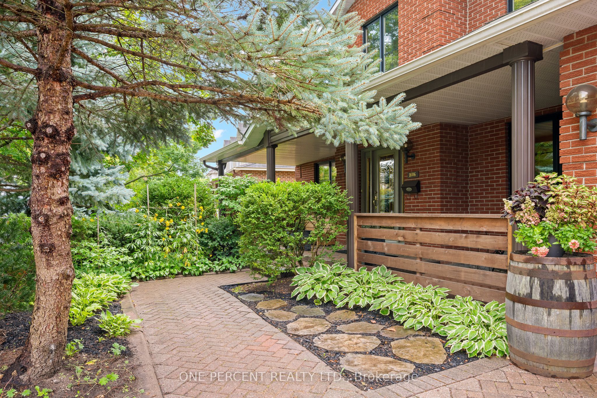 1606 Ortona Avenue, Mooneys Bay - Carleton Heights and Area, ON K2C 1W5 photo 3