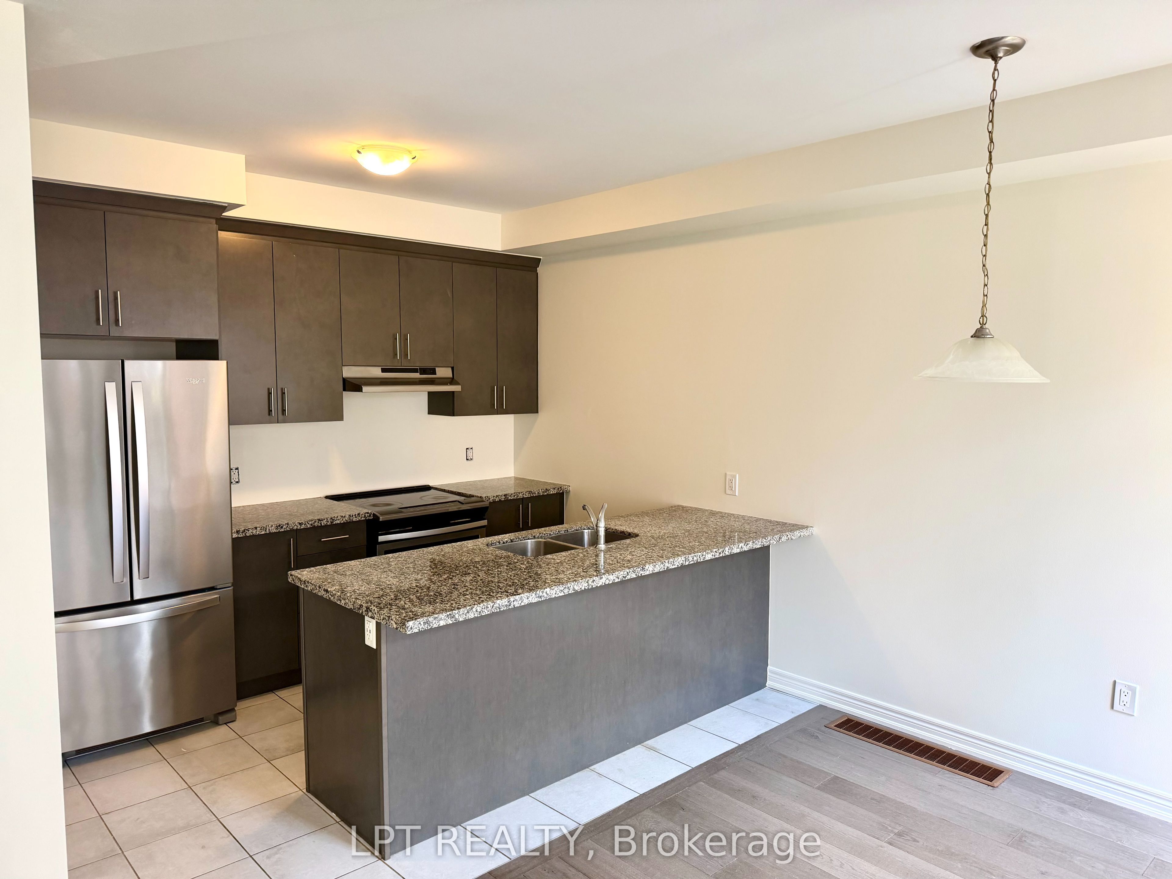 32 Bayonne Drive, Hamilton, ON L8J 0L2 photo 3