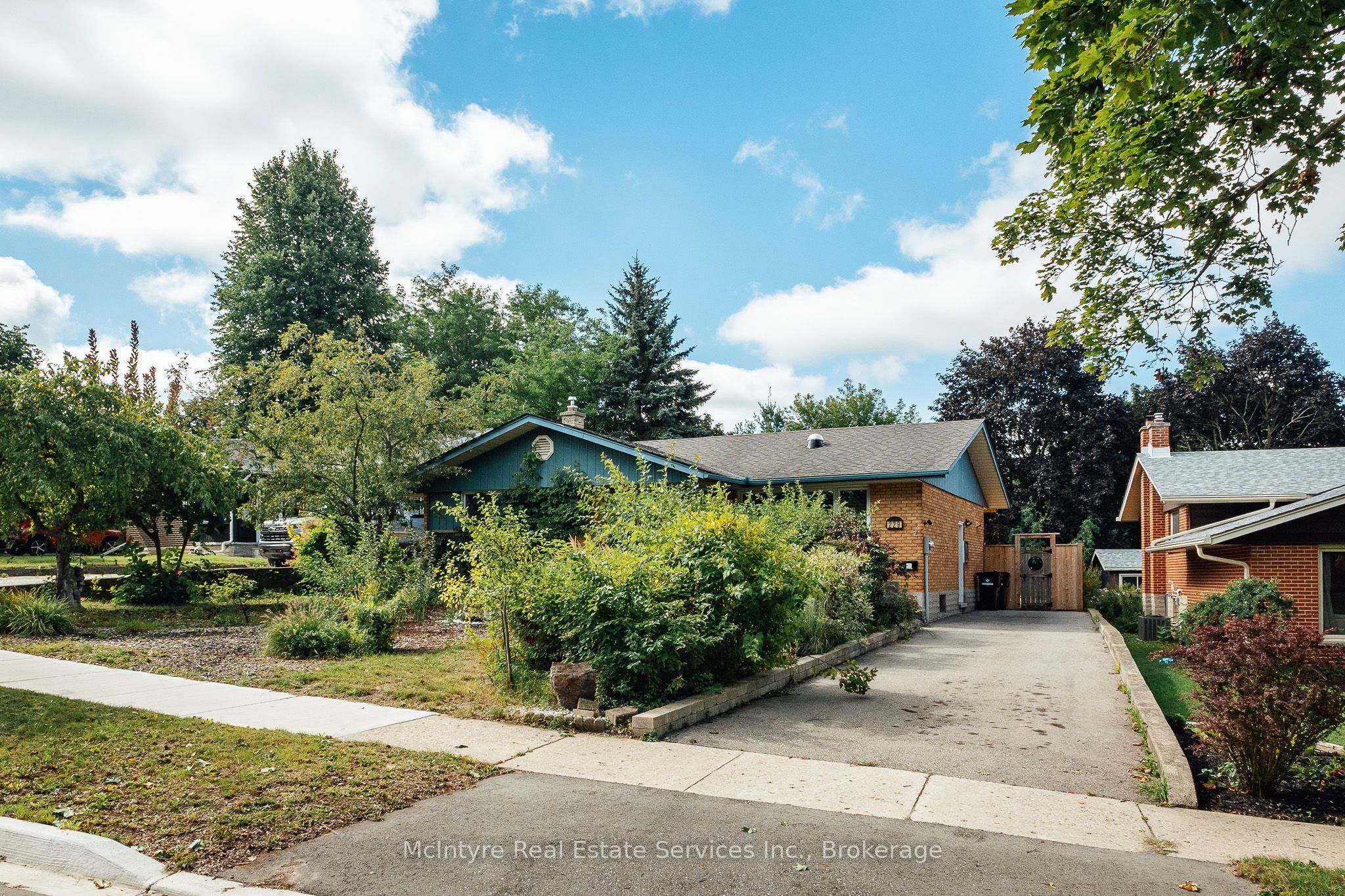 229 Winfield Avenue, Waterloo, ON N2J 3M8 photo 2