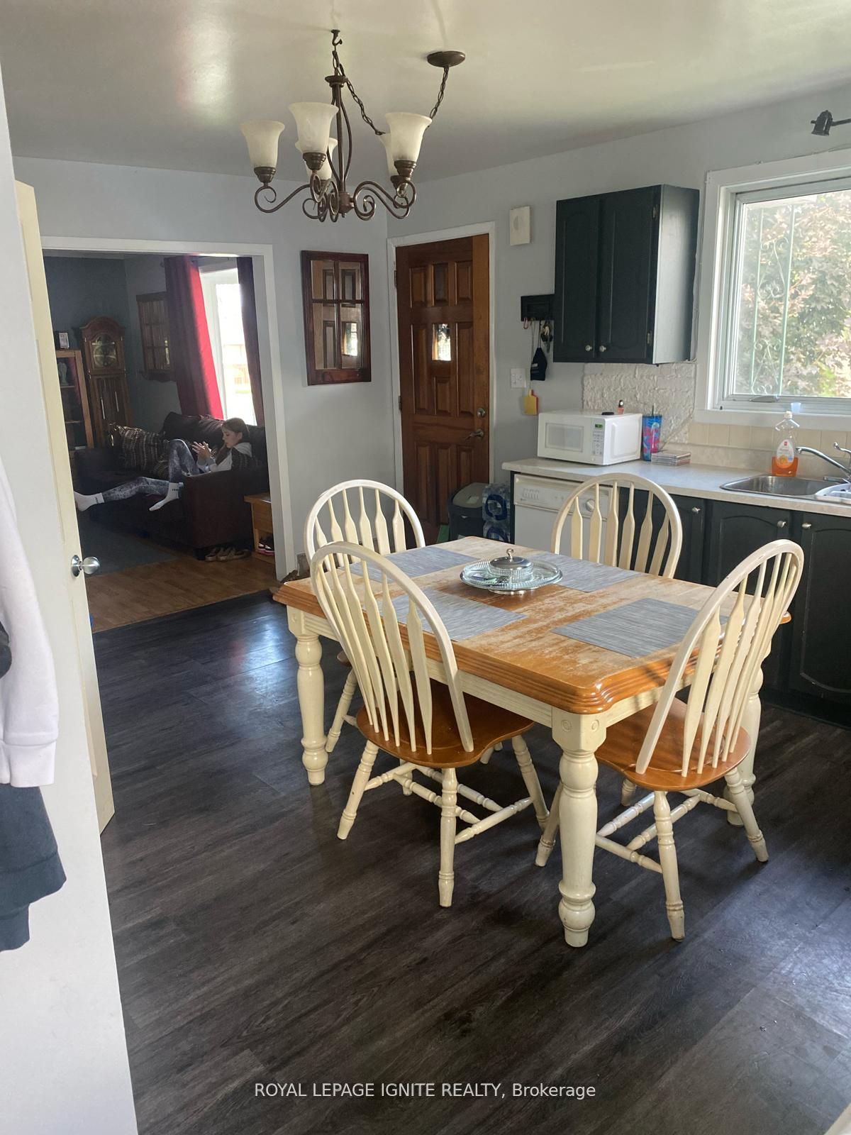812 Chelsea Crescent, Cornwall, ON K6H 6Y4 photo 2