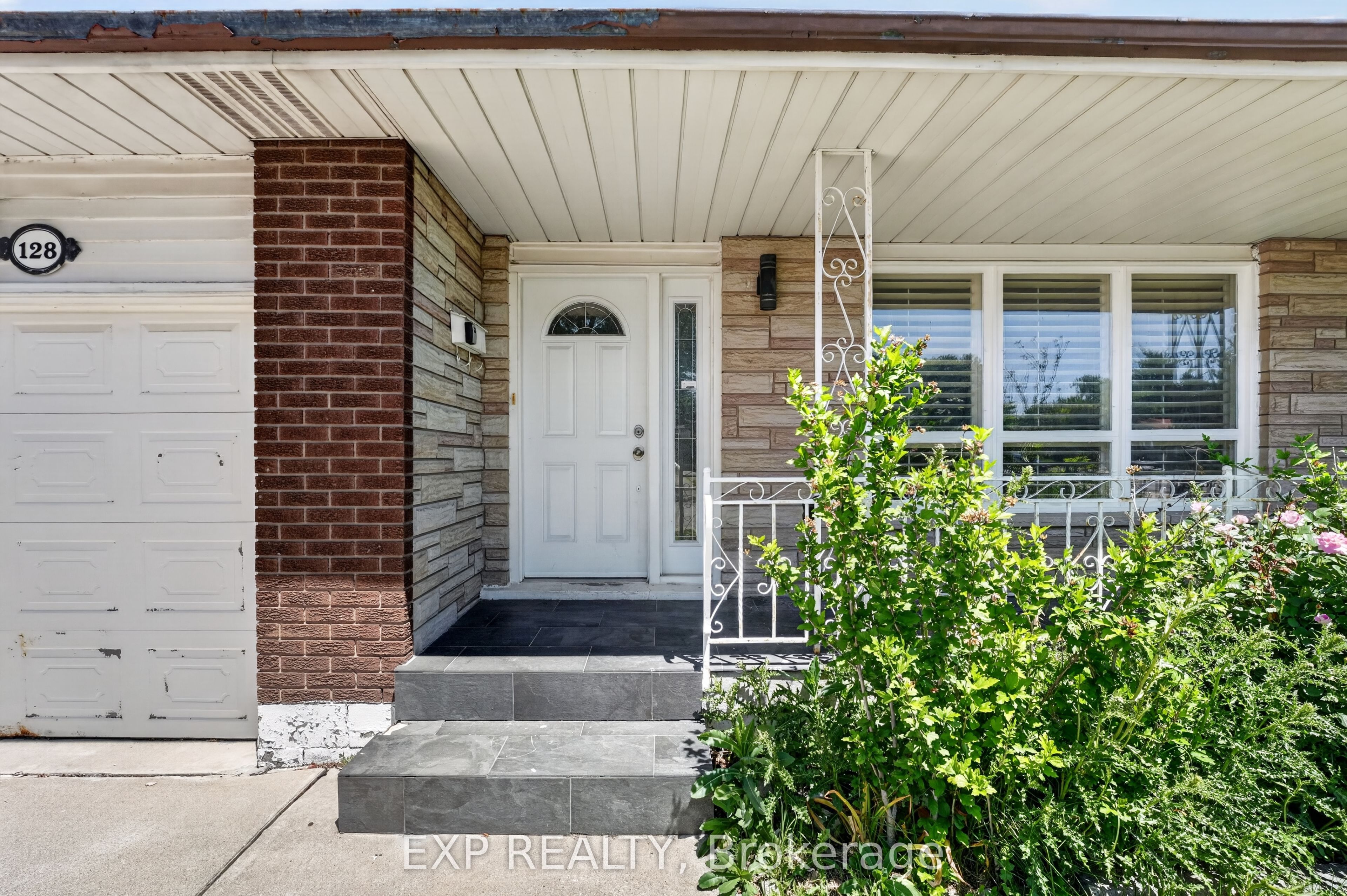 128 Hadeland Avenue, Hamilton, ON L9C 5Z9 photo 3