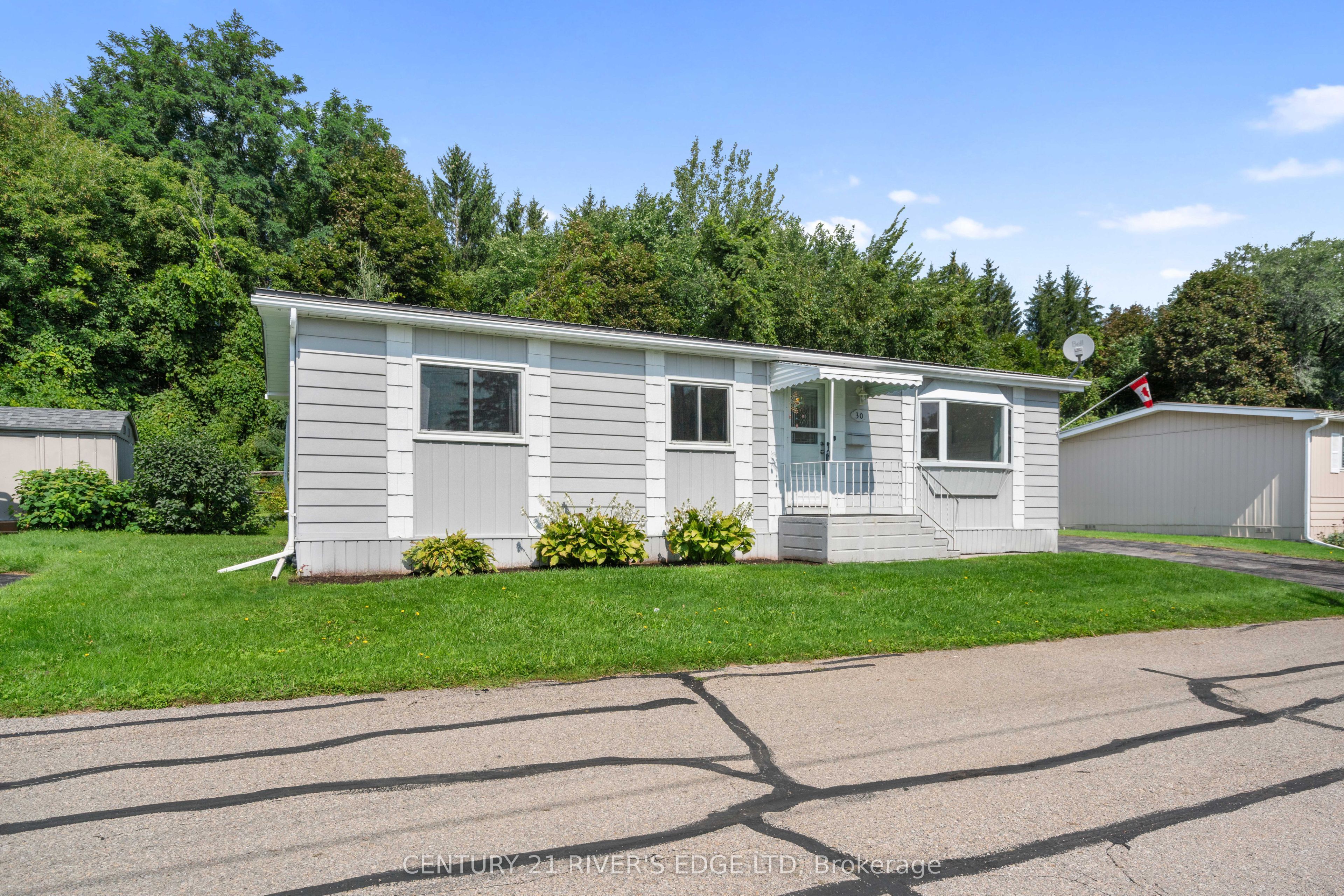 1871 Oxford Avenue, Elizabethtown-Kitley, ON K6V 7B5