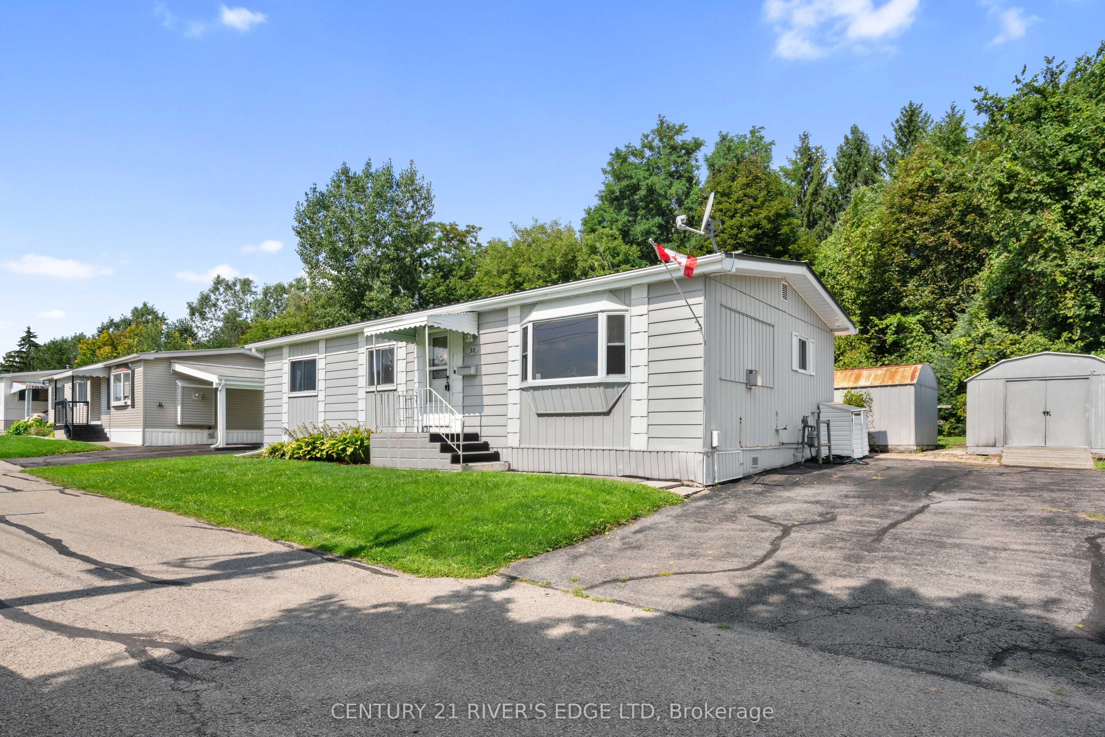 1871 Oxford Avenue, Elizabethtown-Kitley, ON K6V 7B5 photo 3