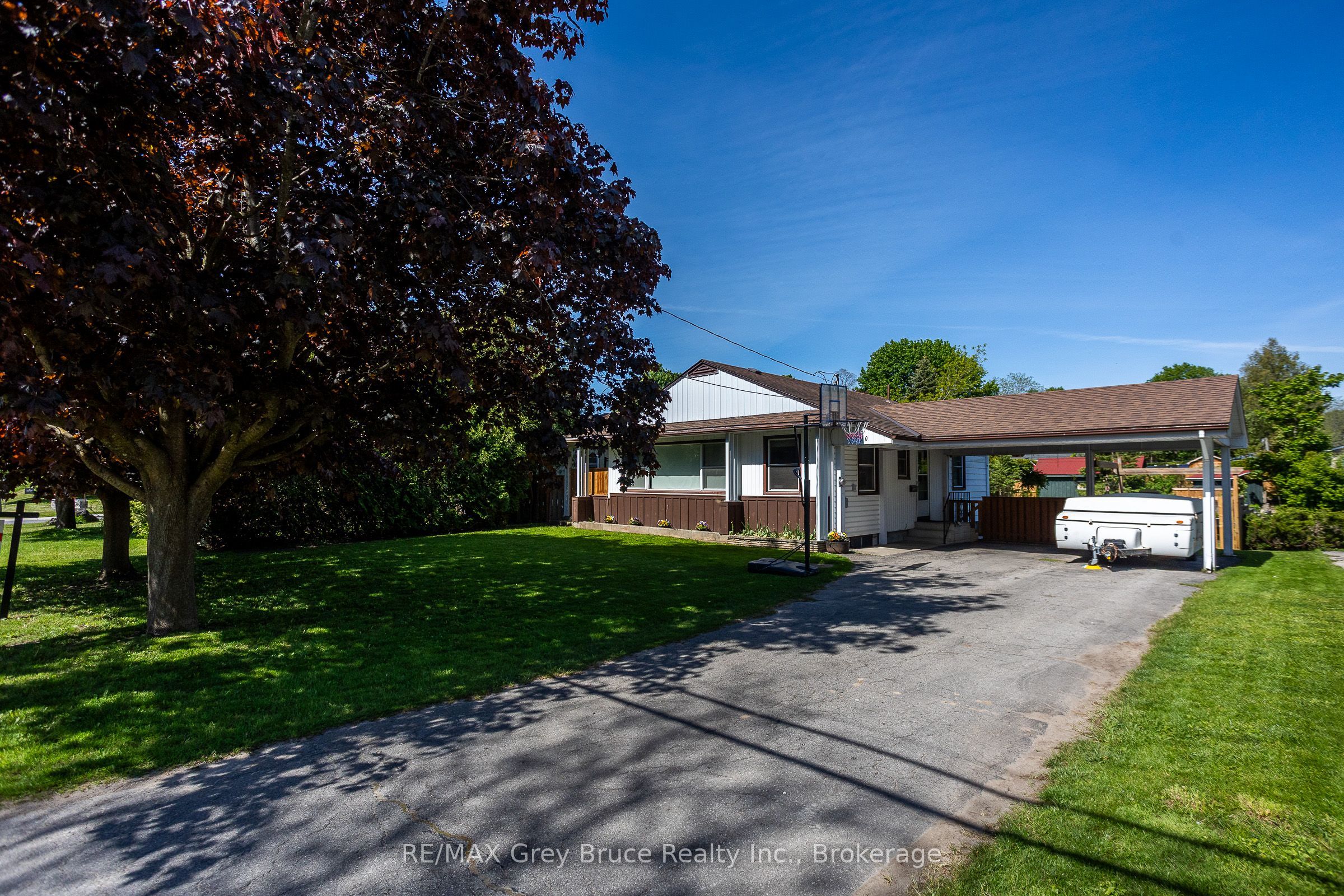 2120 4th Avenue W, Owen Sound, ON N4K 4Y5 photo 3