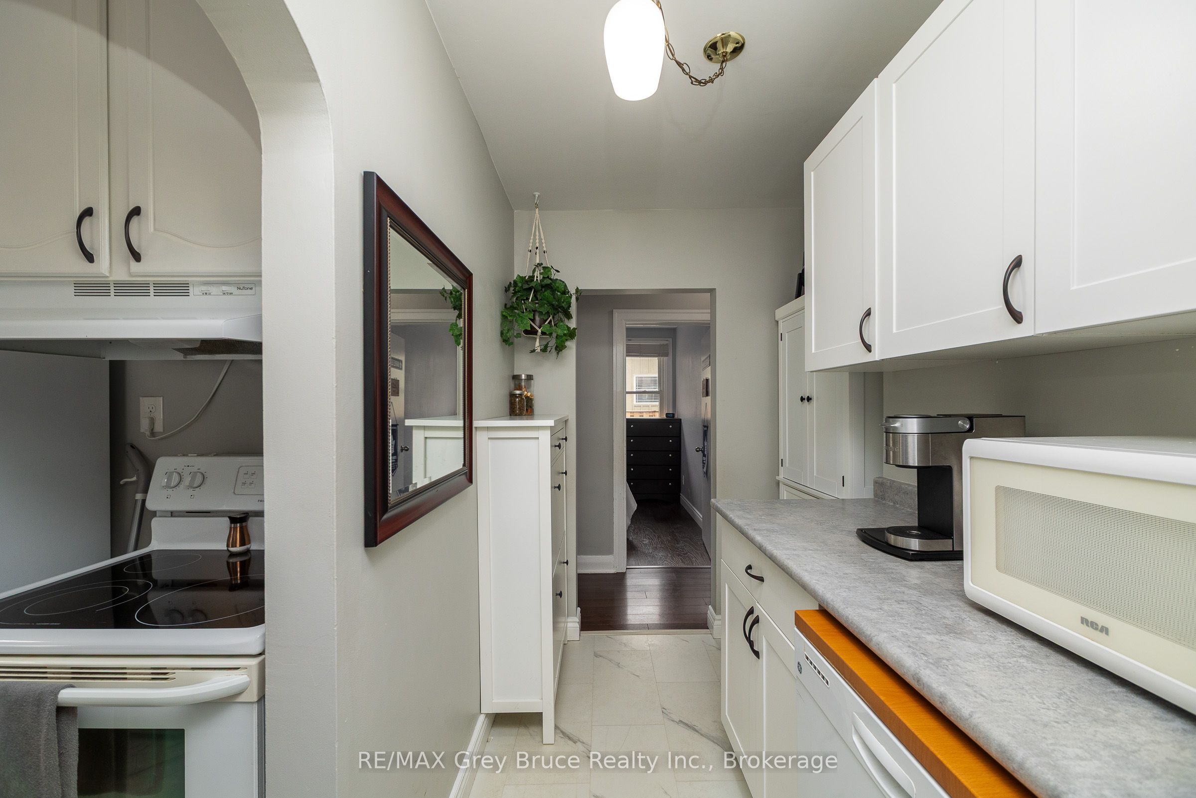 2120 4th Avenue W, Owen Sound, ON N4K 4Y5 photo 4