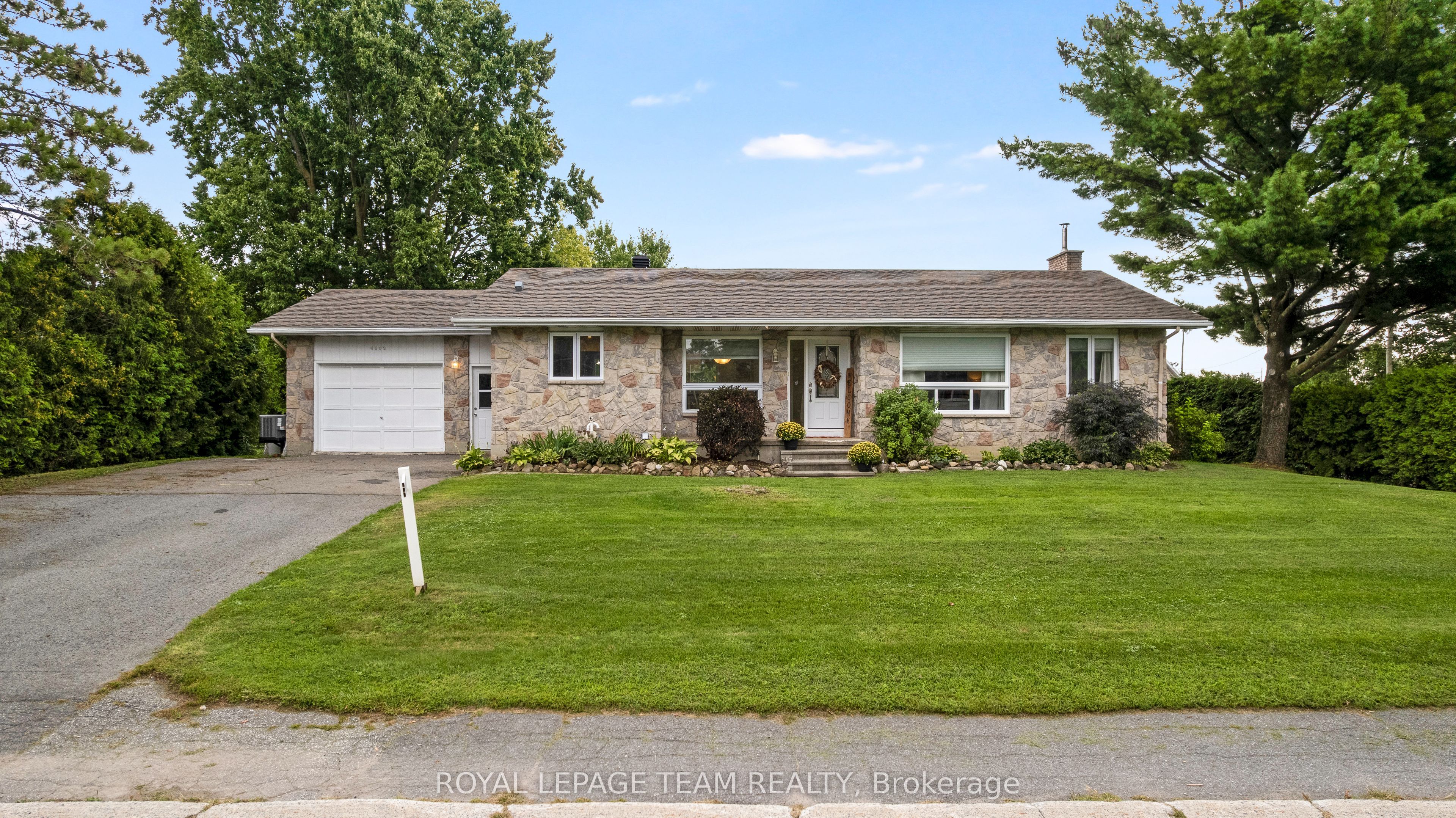 4603 Gregoire Road, Russell, ON K4R 1E5