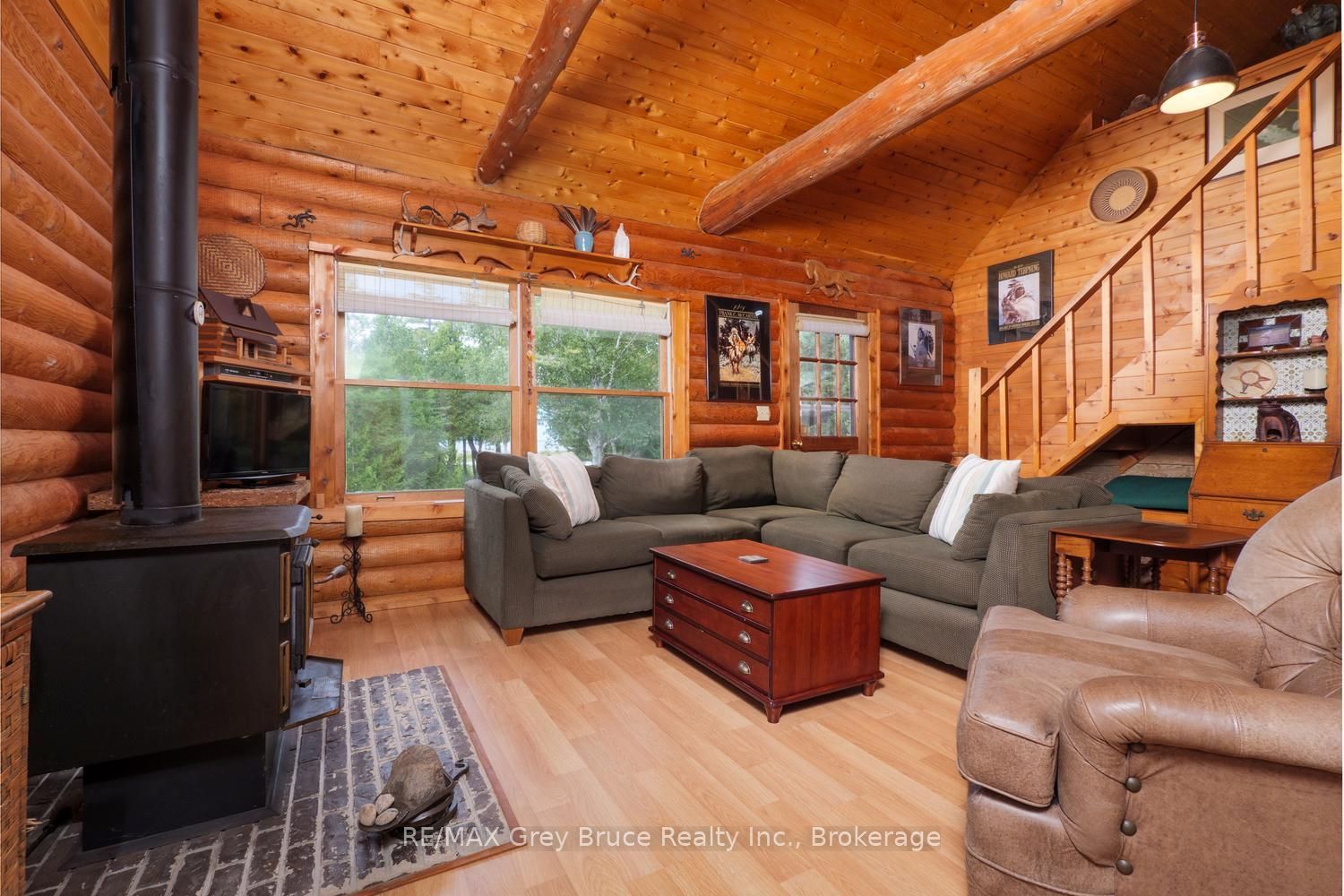 281 Shoreline Avenue, South Bruce Peninsula, ON N0H 2T0 photo 3