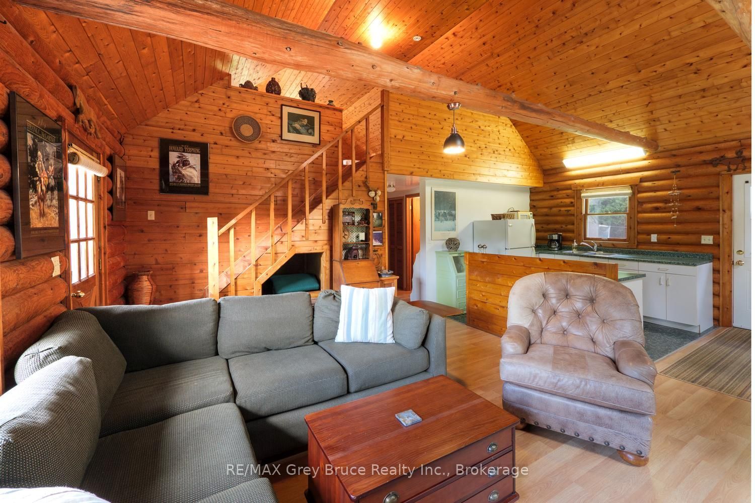 281 Shoreline Avenue, South Bruce Peninsula, ON N0H 2T0 photo 4