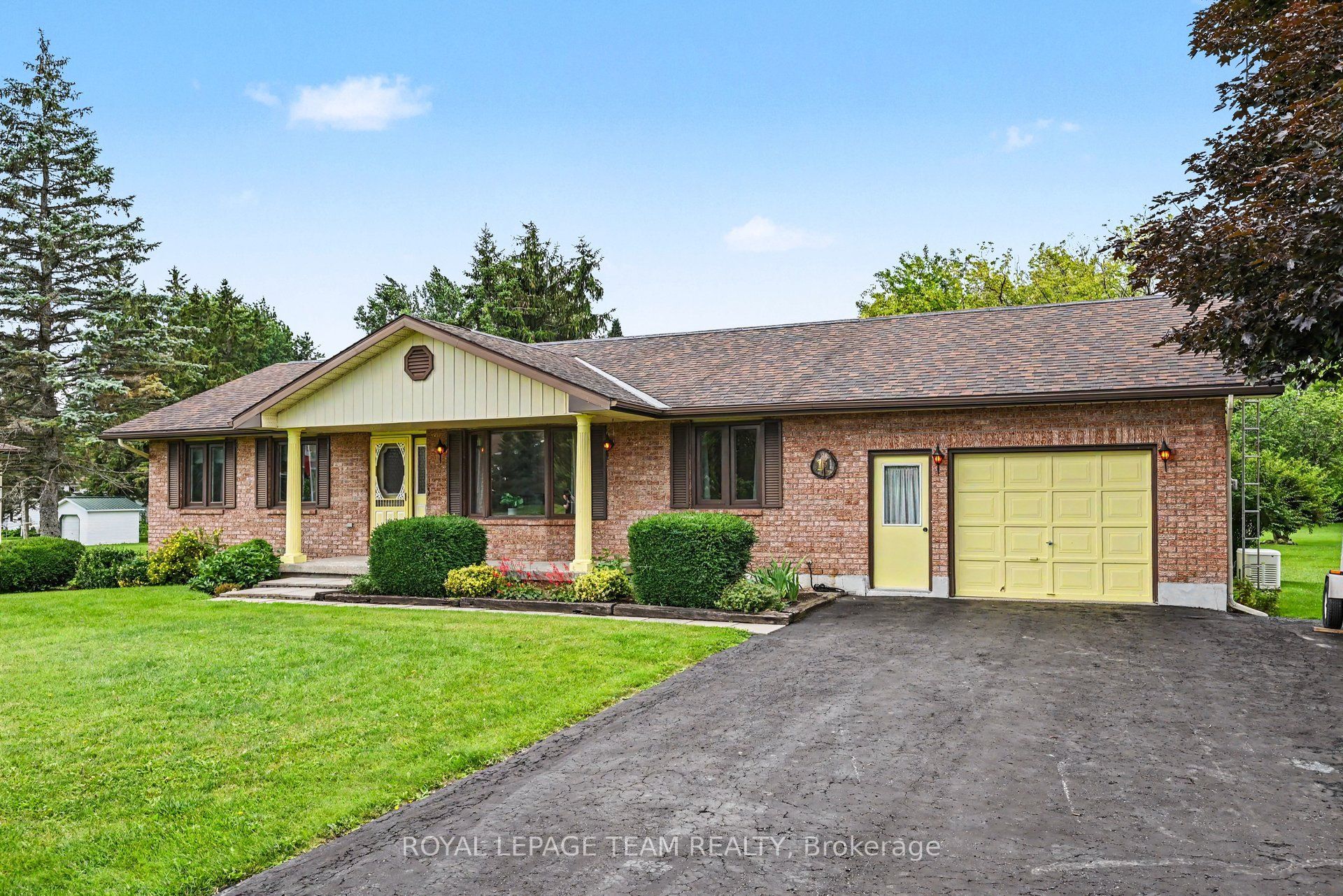 5630 Saver Road, South Dundas, ON K0E 1K0 photo 2