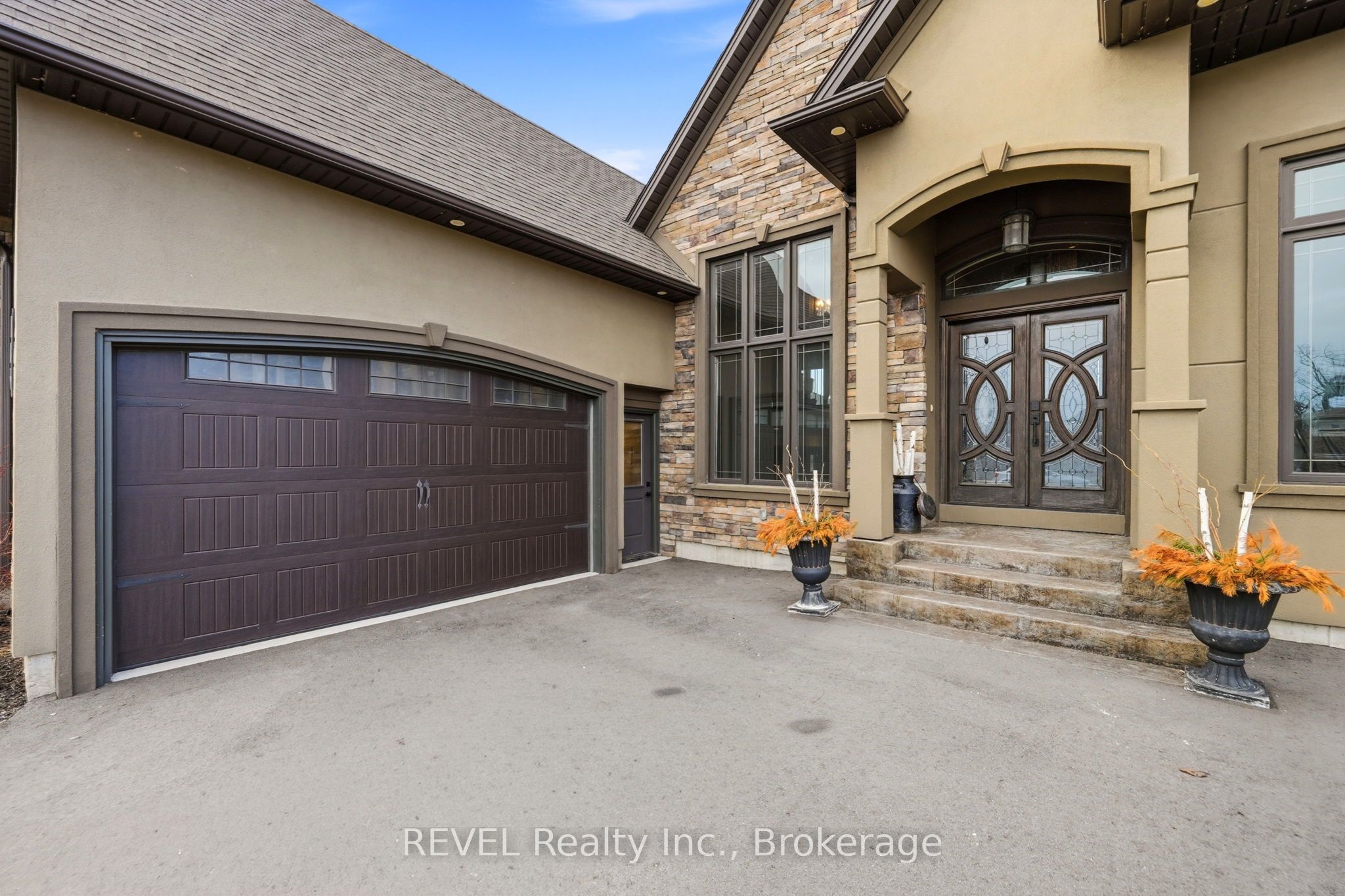 713 Clarence Street, Port Colborne, ON L3K 6B8 photo 4