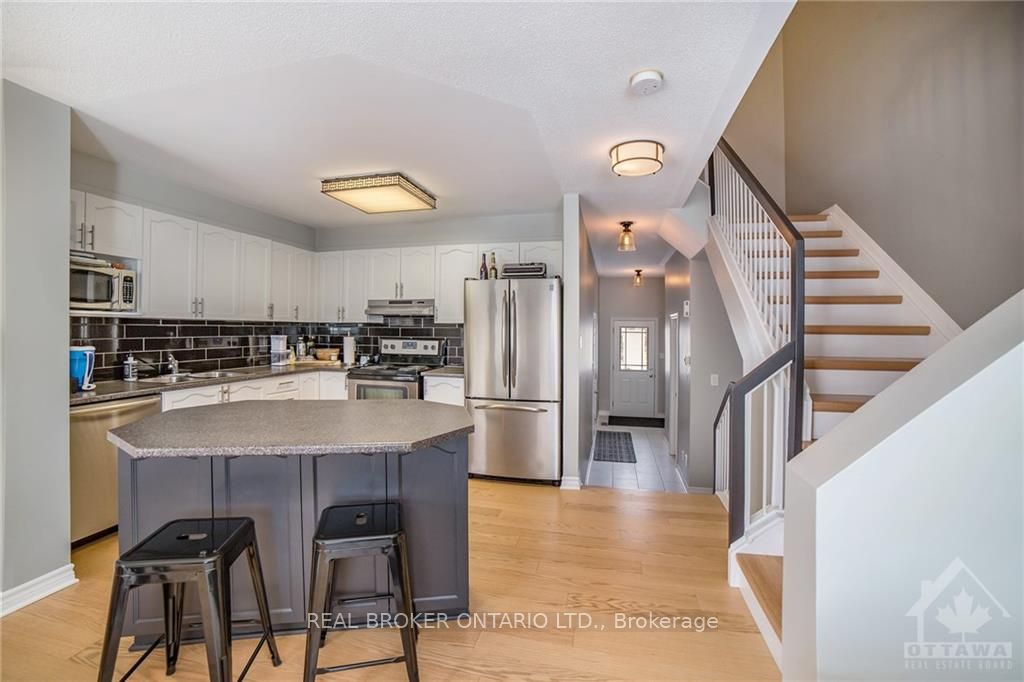 222 MEADOWBREEZE Drive, Kanata, ON K2M 3B3 photo 5