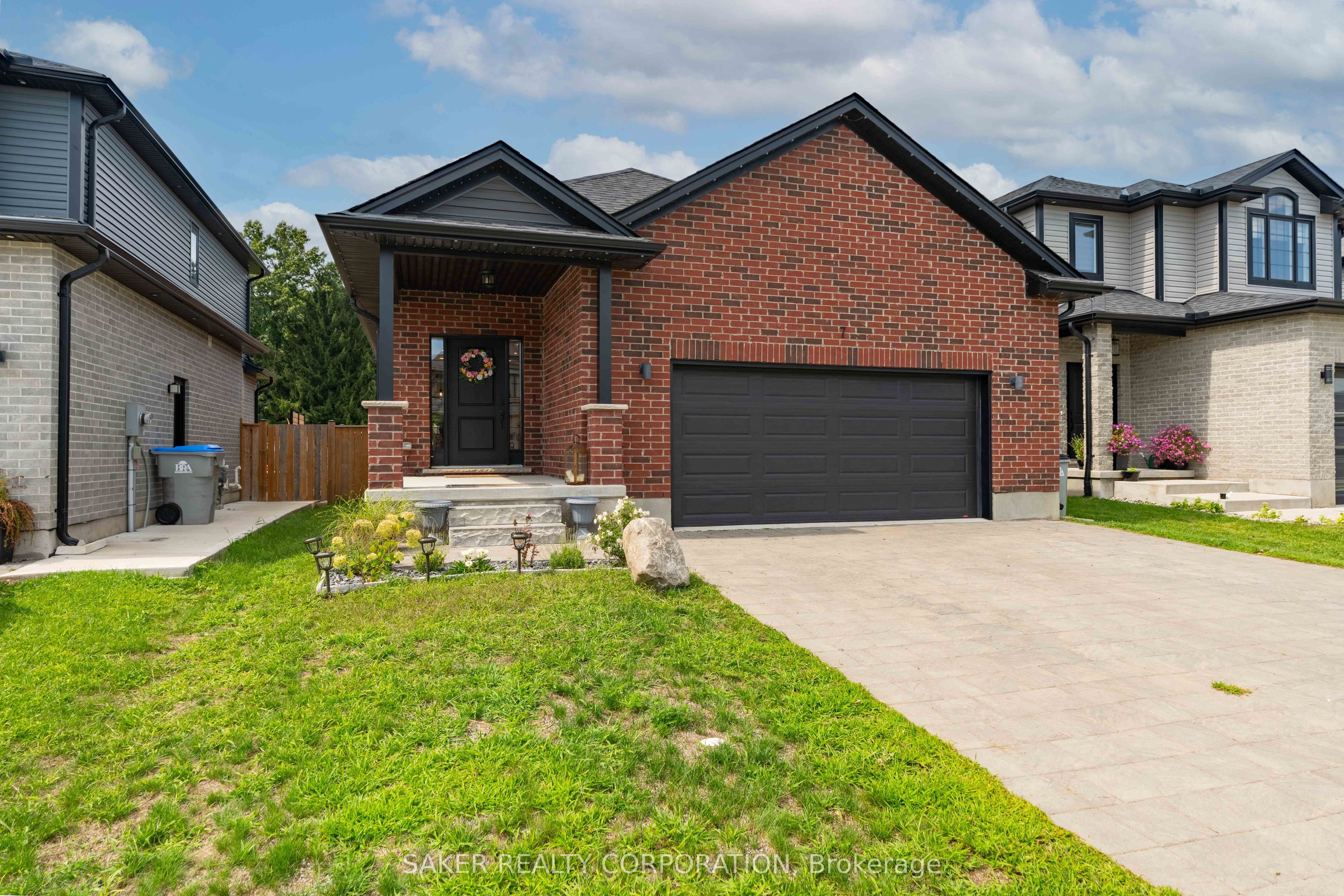 7 Armstrong Street, Strathroy-Caradoc, ON N0L 1W0
