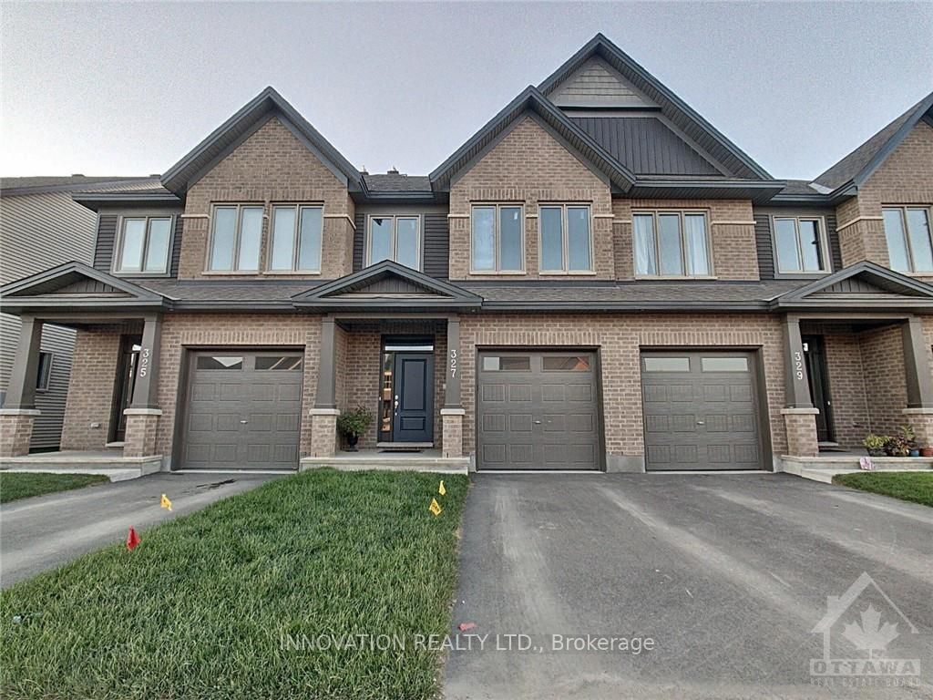 327 Barrett Farm Drive N, Blossom Park - Airport and Area, ON K1T 0S3