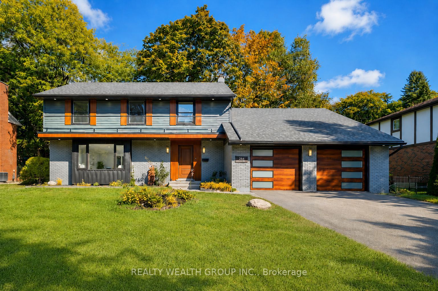 264 Shakespeare Drive, Waterloo, ON N2L 2T6