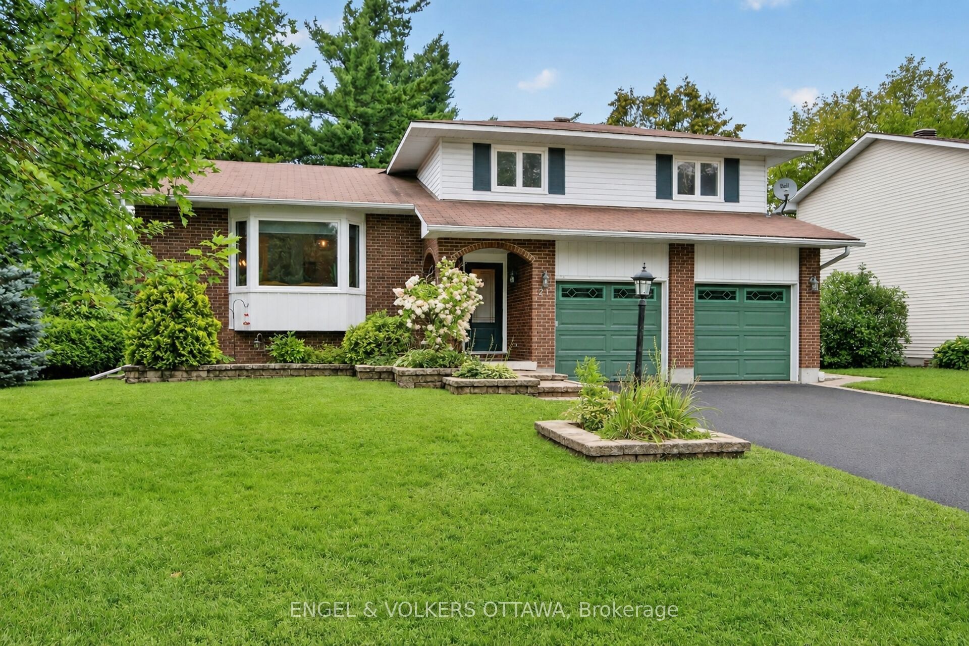 21 Stroughton Crescent, Stittsville - Munster - Richmond, ON K0A 3P0 photo 2