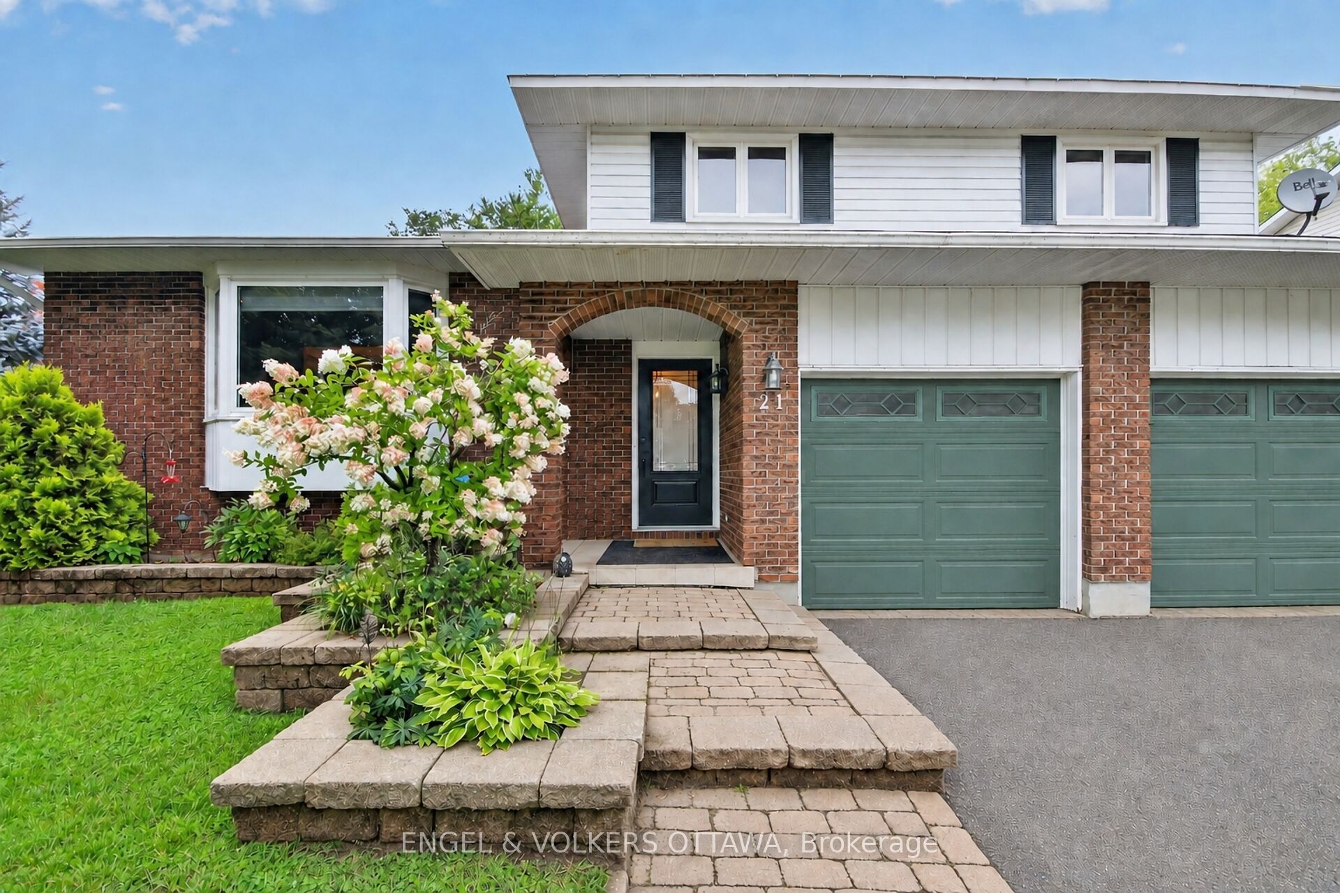 21 Stroughton Crescent, Stittsville - Munster - Richmond, ON K0A 3P0 photo 3