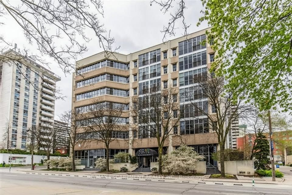 66 Bay Street S 106, Hamilton, ON L8P 4Z6