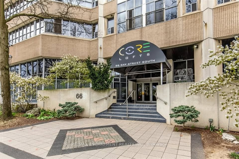 66 Bay Street S 106, Hamilton, ON L8P 4Z6 photo 2