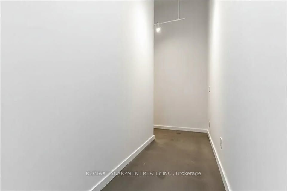 66 Bay Street S 106, Hamilton, ON L8P 4Z6 photo 5