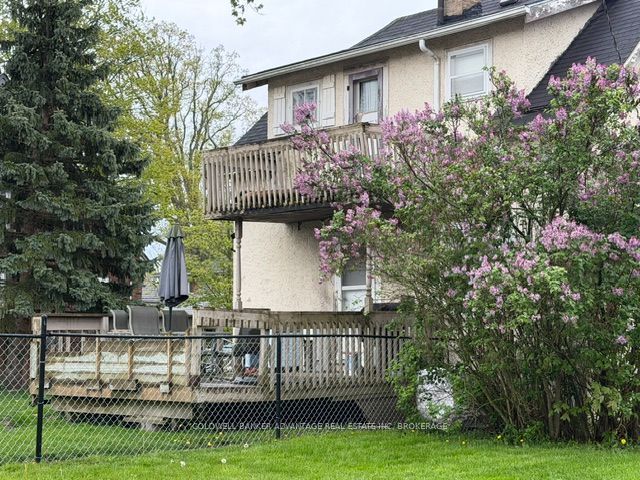 16 Highland Gardens, Welland, ON L3C 4R4 photo 3