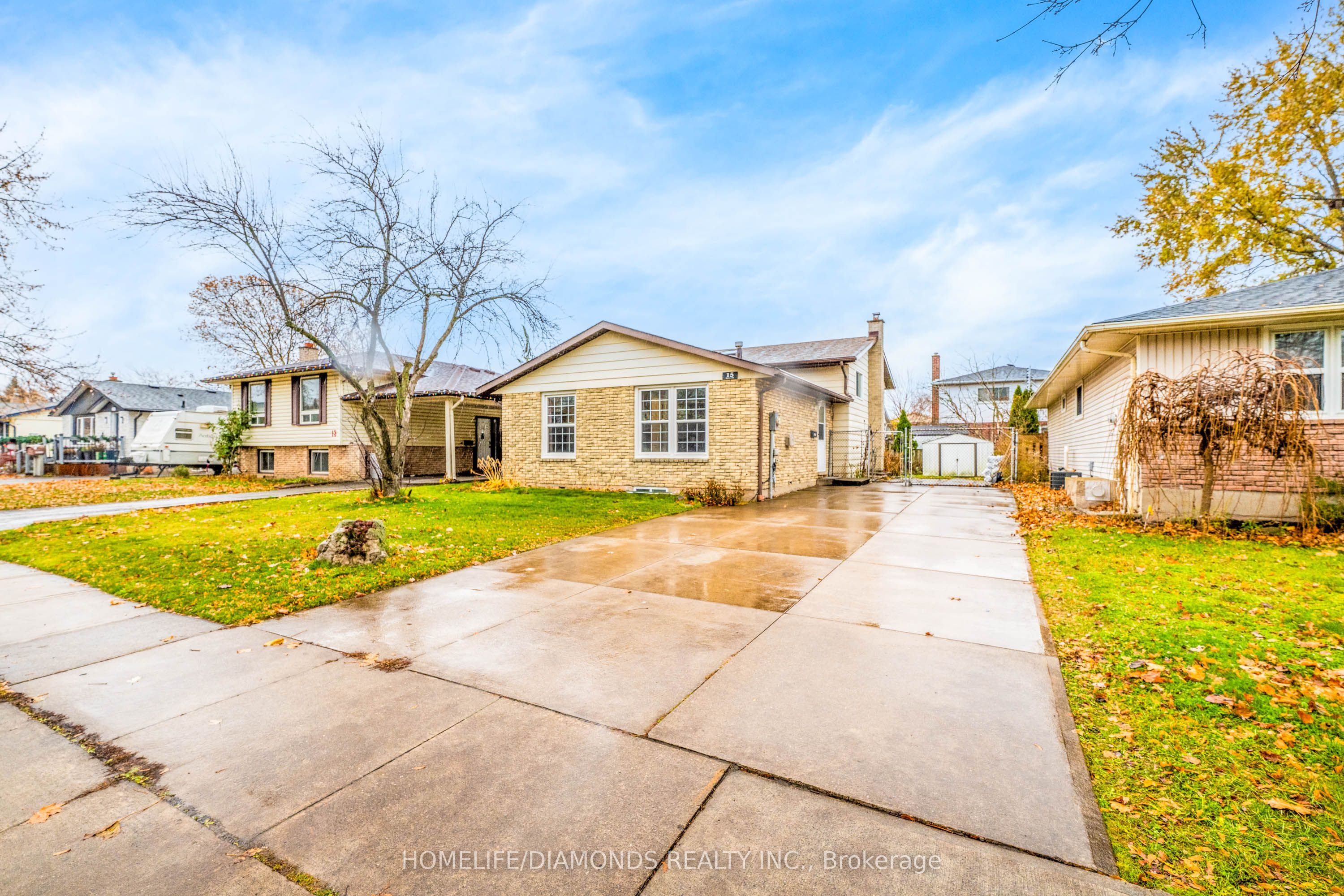 15 Keefer Road, Thorold, ON L2V 4M6 photo 2