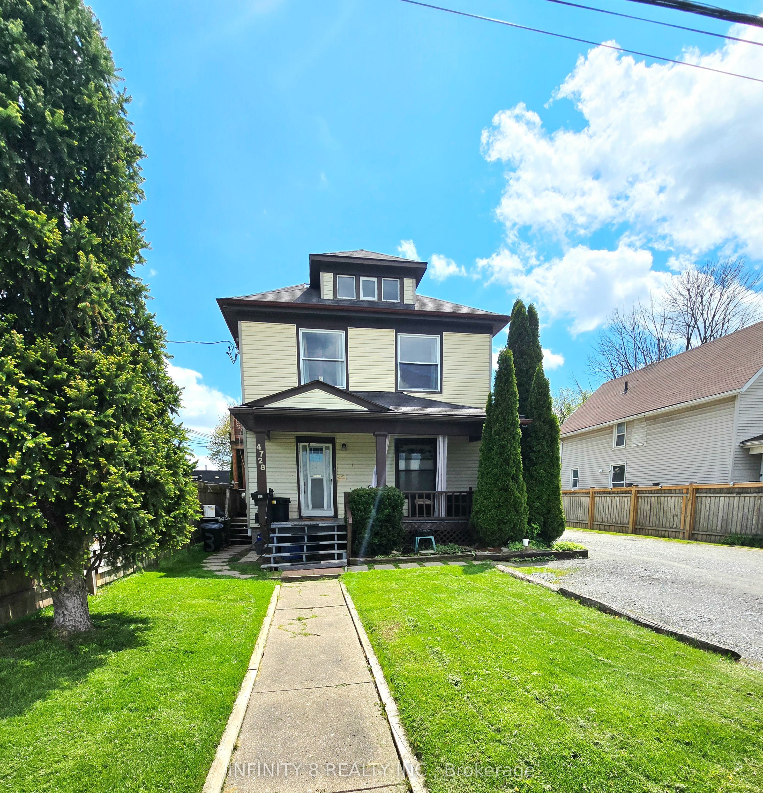 4728 Bridge Street, Niagara Falls, ON L2E 2R8