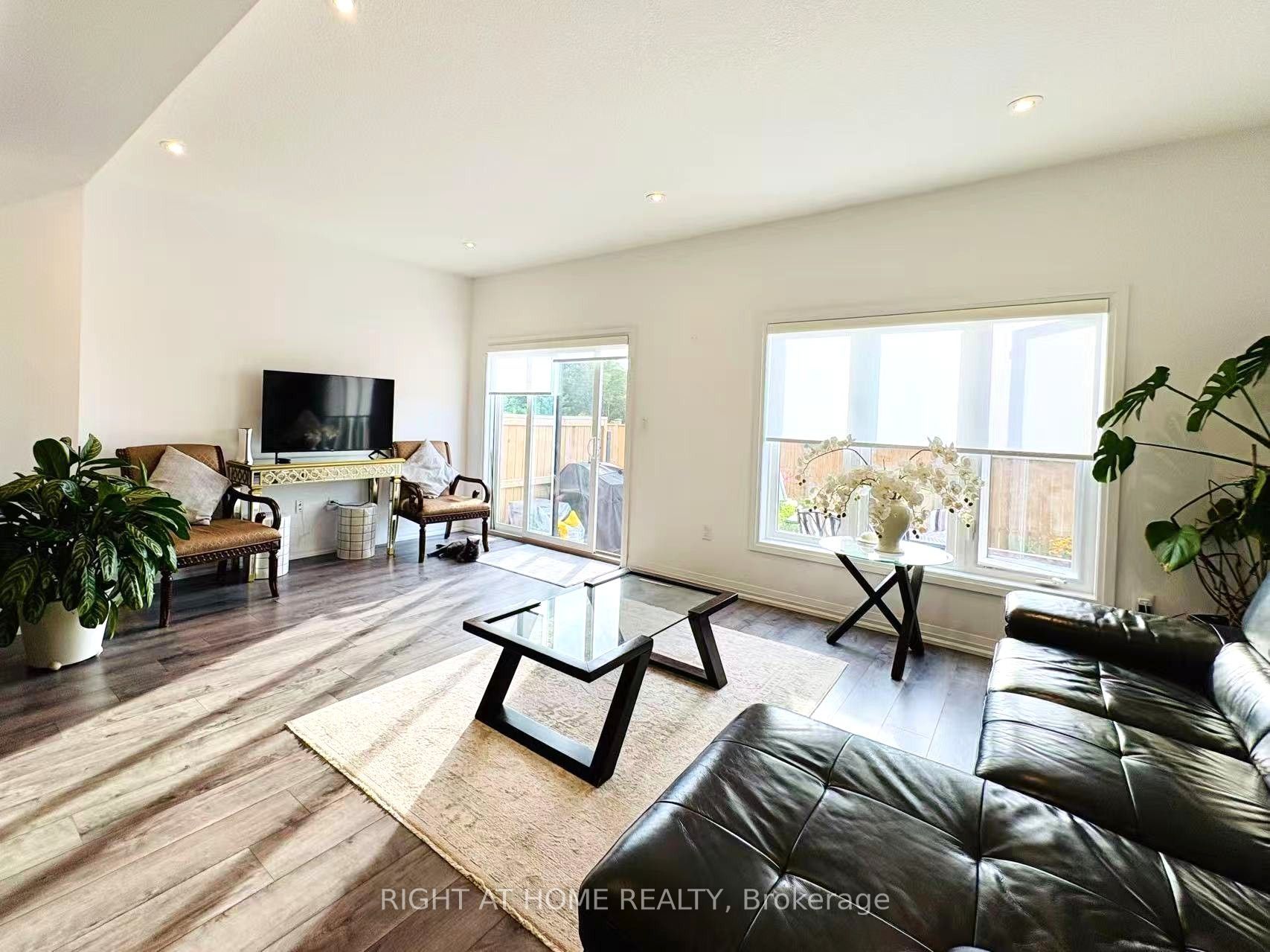 61 Soho Street 14, Hamilton, ON L8J 0M6 photo 3