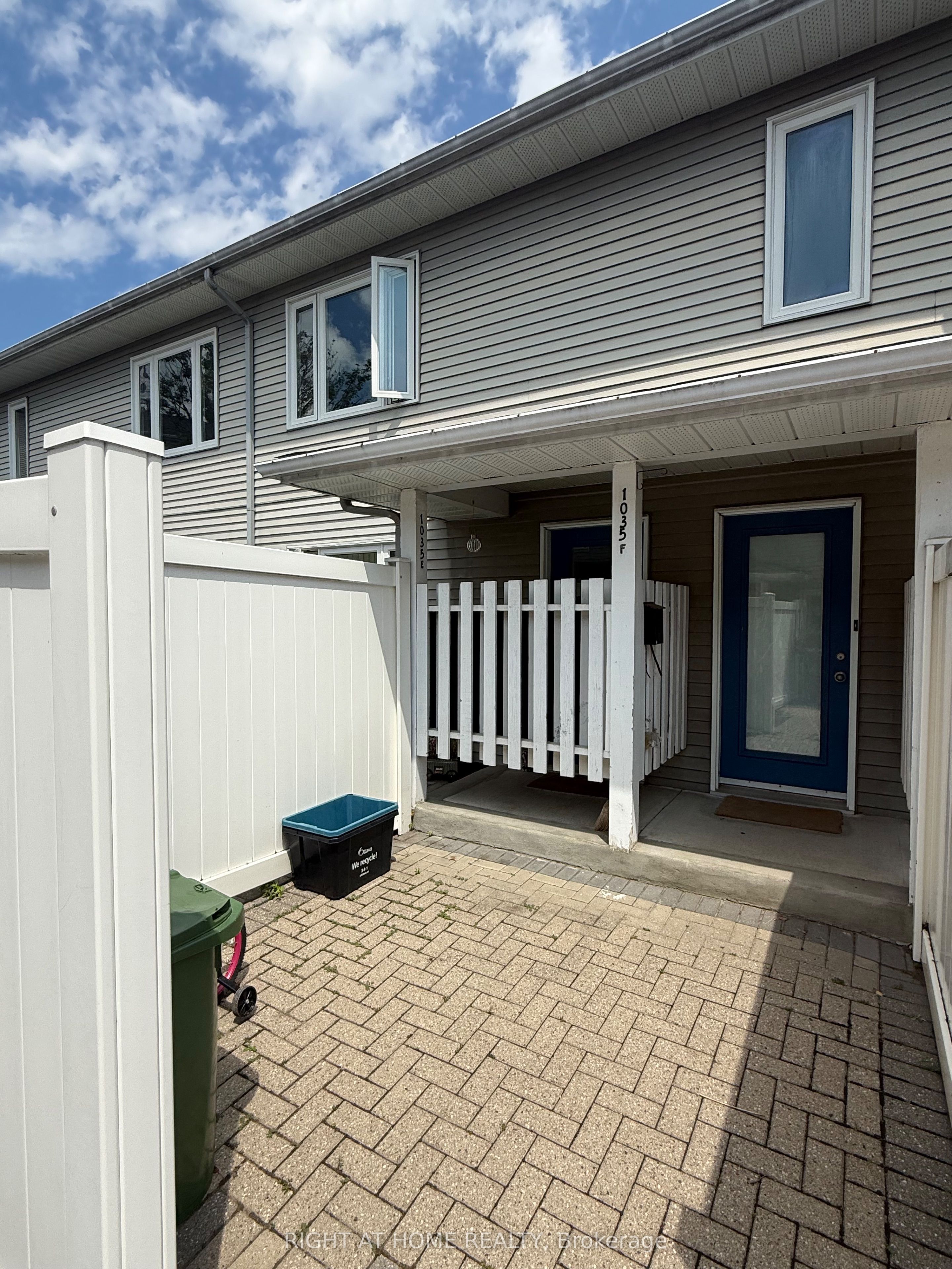 1035 Cummings Avenue B, Cyrville - Carson Grove - Pineview, ON K1J 9K5 photo 2